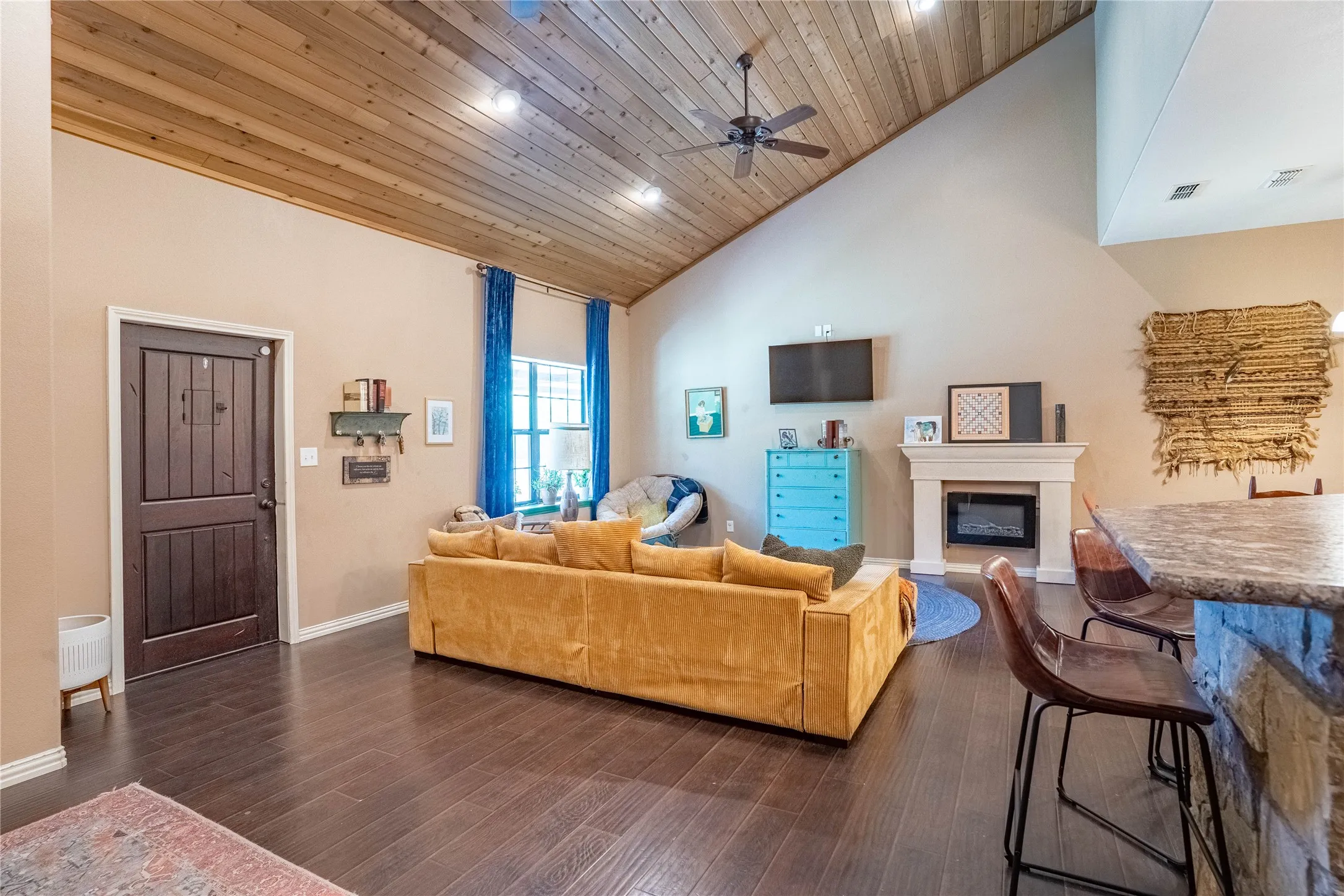 Farm For Sale in Johnson County , 4600 County Road 906, Godley, Texas 76044, 3 Bedroom, 3 Bathroom, 3 Garage spaces, 2,130 Sqft, built in 2016, mls#21317599, Real Estate Agent in Godley, Homes For Sale in Johnson county, Homes For Sale in Godley, Realtor in Godley Texas, Real Estate Brokerage Independent Realty Texas, Luminita Cordes Realtor