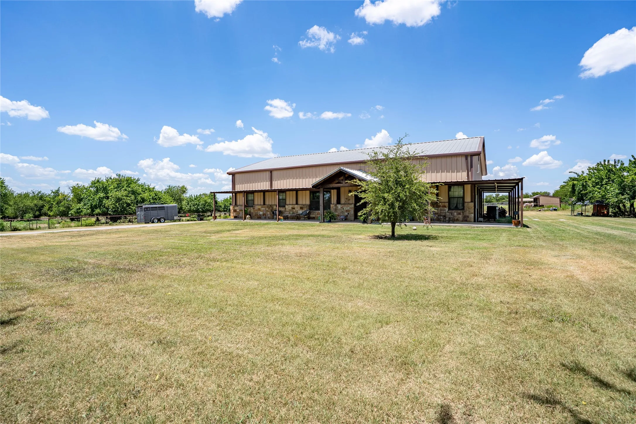 Farm For Sale in Johnson County , 4600 County Road 906, Godley, Texas 76044, 3 Bedroom, 3 Bathroom, 3 Garage spaces, 2,130 Sqft, built in 2016, mls#21317599, Real Estate Agent in Godley, Homes For Sale in Johnson county, Homes For Sale in Godley, Realtor in Godley Texas, Real Estate Brokerage Independent Realty Texas, Luminita Cordes Realtor