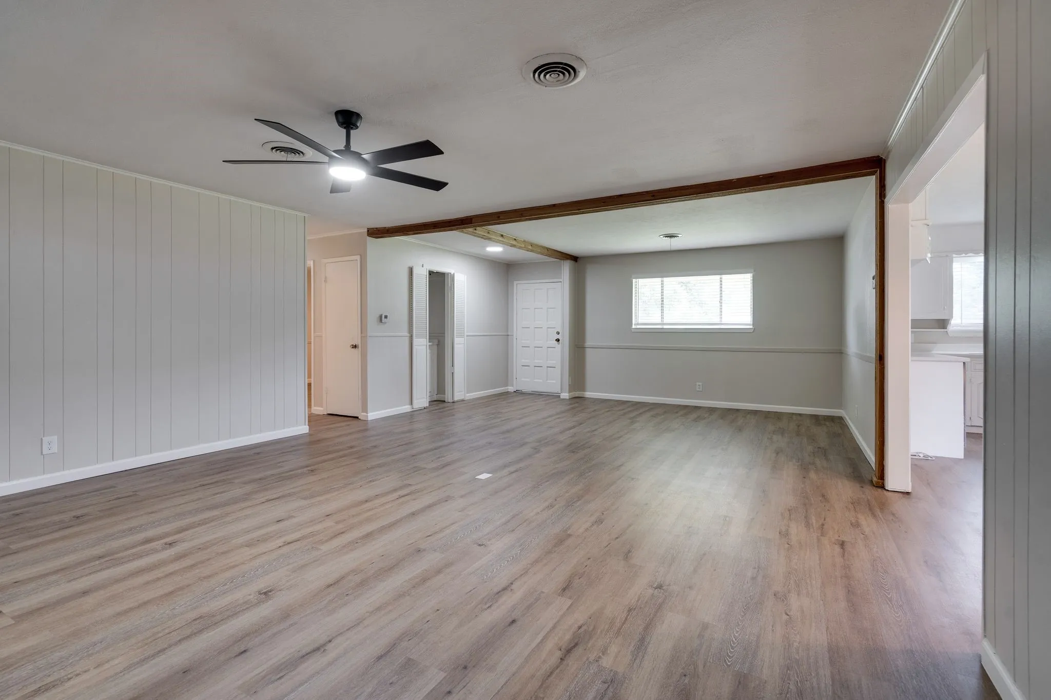 Single Family Residence For Rent in Denton County , 140 Joyce Drive, Argyle, Texas 76226, 3 Bedroom, 2 Bathroom, 1 Garage spaces, 1,696 Sqft, built in 1973, mls#21318027, Real Estate Agent in Argyle, Homes For Rent in Denton county, Homes For Rent in Argyle, Realtor in Argyle Texas, Real Estate Brokerage Independent Realty Texas, Luminita Cordes Realtor