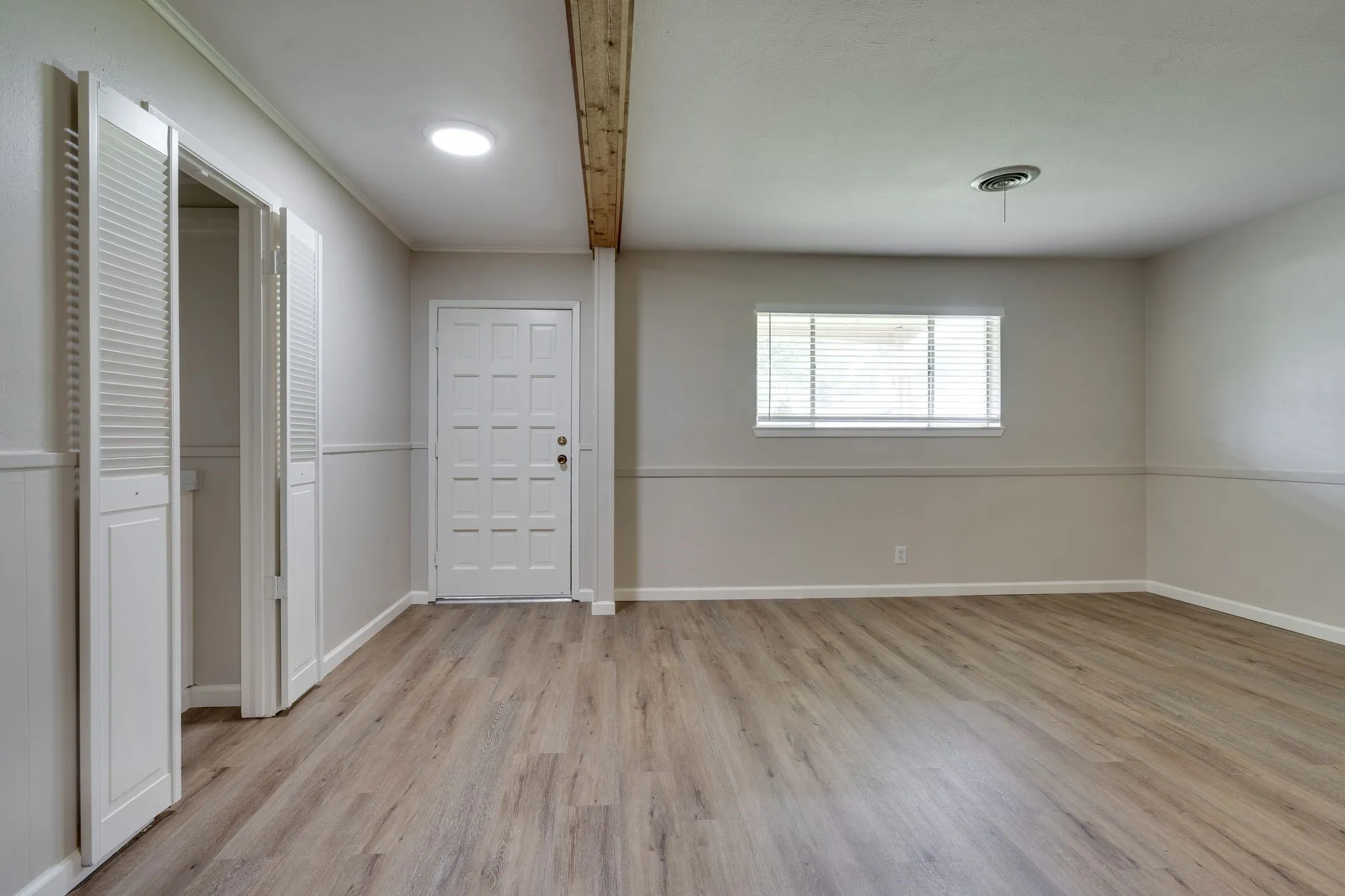 Single Family Residence For Rent in Denton County , 140 Joyce Drive, Argyle, Texas 76226, 3 Bedroom, 2 Bathroom, 1 Garage spaces, 1,696 Sqft, built in 1973, mls#21318027, Real Estate Agent in Argyle, Homes For Rent in Denton county, Homes For Rent in Argyle, Realtor in Argyle Texas, Real Estate Brokerage Independent Realty Texas, Luminita Cordes Realtor