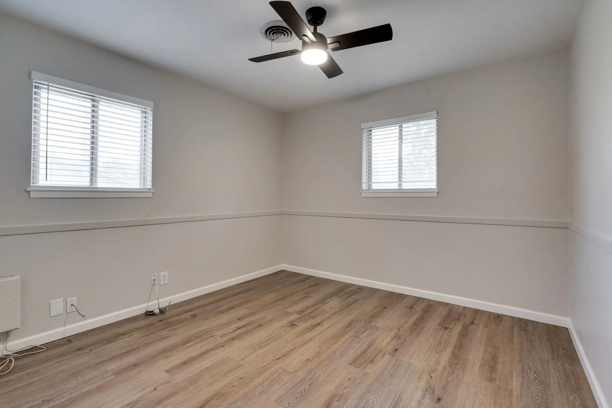Single Family Residence For Rent in Denton County , 140 Joyce Drive, Argyle, Texas 76226, 3 Bedroom, 2 Bathroom, 1 Garage spaces, 1,696 Sqft, built in 1973, mls#21318027, Real Estate Agent in Argyle, Homes For Rent in Denton county, Homes For Rent in Argyle, Realtor in Argyle Texas, Real Estate Brokerage Independent Realty Texas, Luminita Cordes Realtor