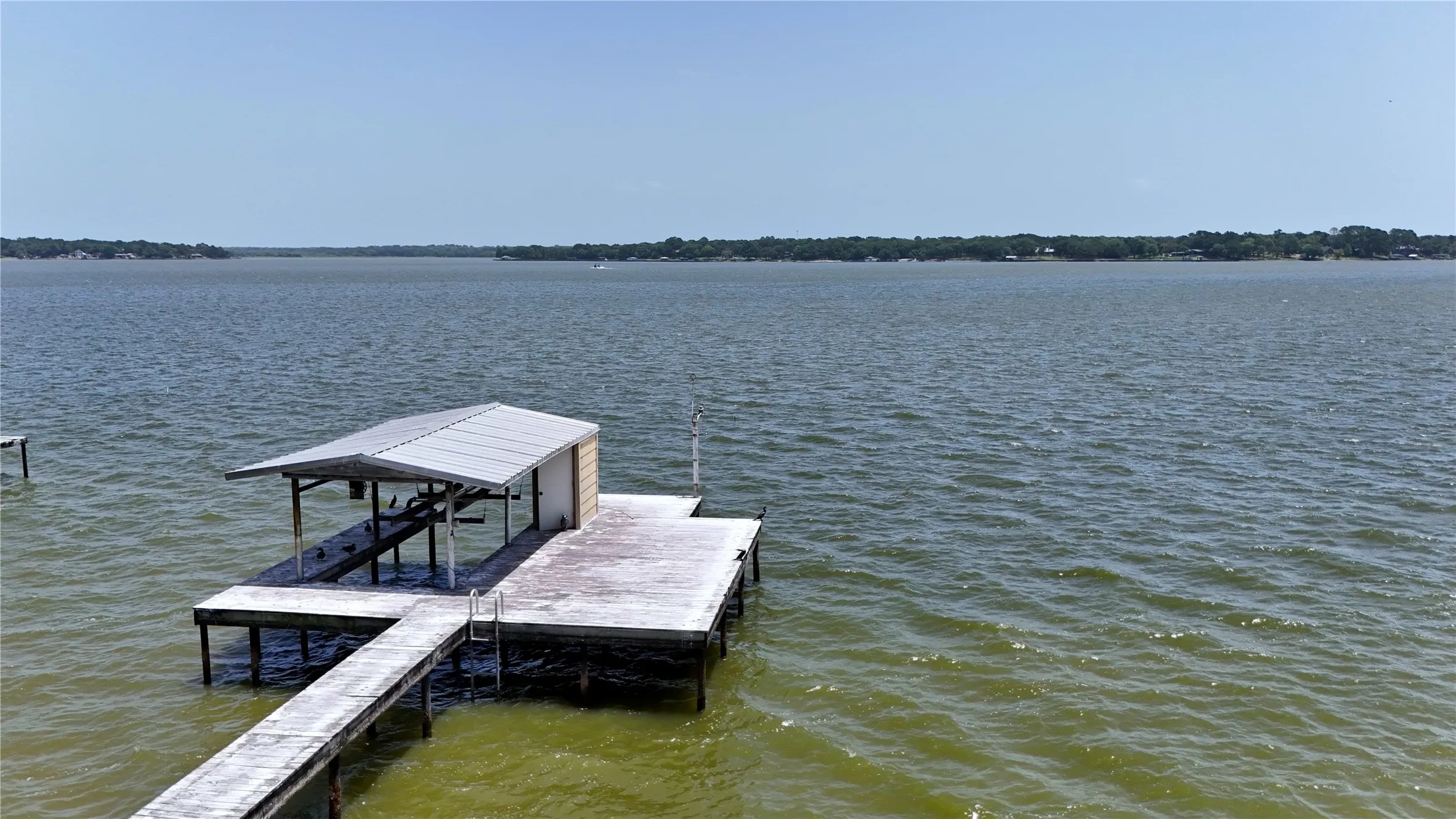 Single Family Residence For Sale in Henderson County , 108 The Lee Way, Gun Barrel City, Texas 75156, 3 Bedroom, 2 Bathroom, 2 Garage spaces, 2,400 Sqft, built in 2019, mls#21316595, Real Estate Agent in Gun Barrel City, Homes For Sale in Henderson county, Homes For Sale in Gun Barrel City, Realtor in Gun Barrel City Texas, Real Estate Brokerage Independent Realty Texas, Luminita Cordes Realtor