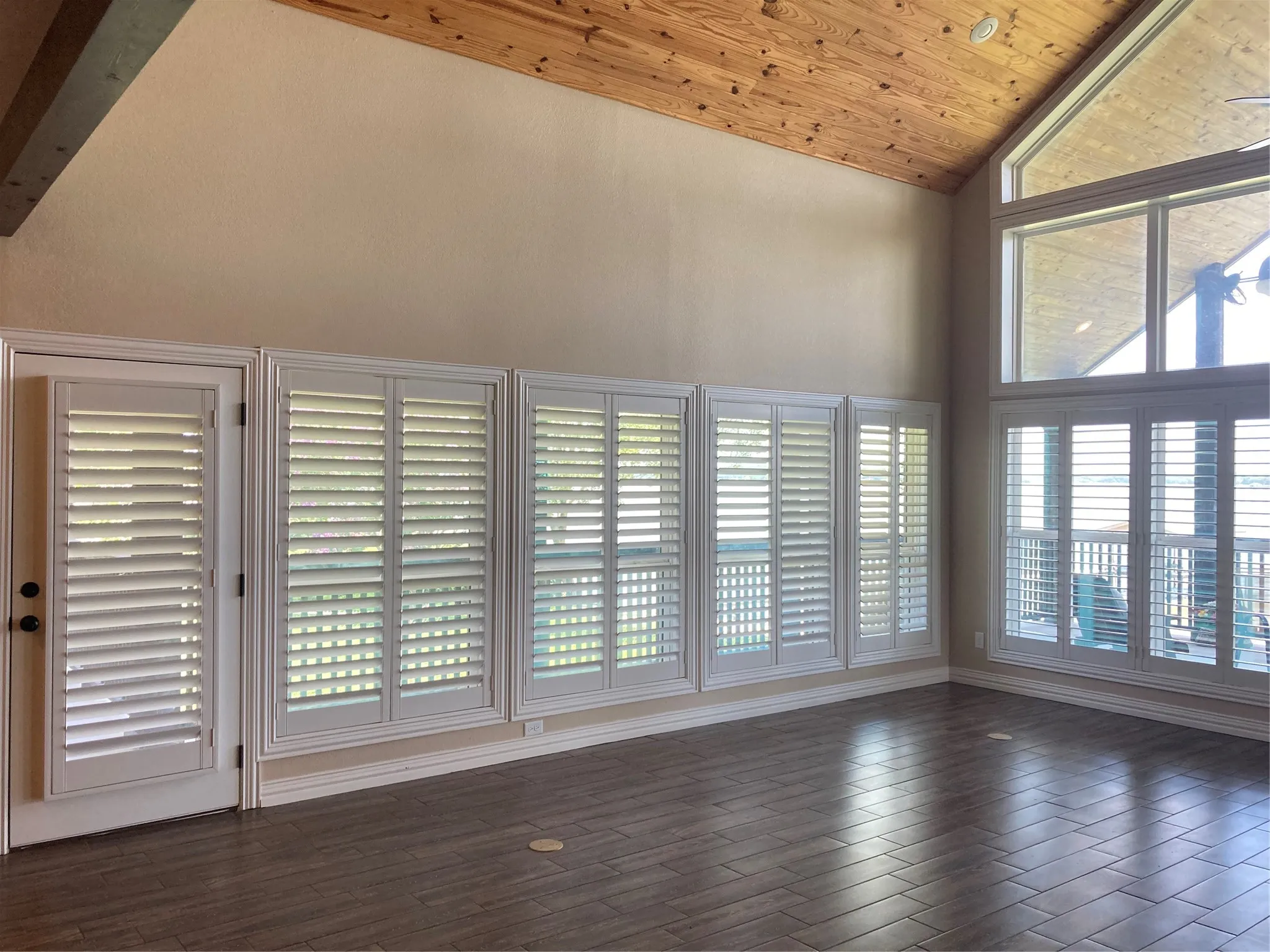 Single Family Residence For Sale in Henderson County , 108 The Lee Way, Gun Barrel City, Texas 75156, 3 Bedroom, 2 Bathroom, 2 Garage spaces, 2,400 Sqft, built in 2019, mls#21316595, Real Estate Agent in Gun Barrel City, Homes For Sale in Henderson county, Homes For Sale in Gun Barrel City, Realtor in Gun Barrel City Texas, Real Estate Brokerage Independent Realty Texas, Luminita Cordes Realtor