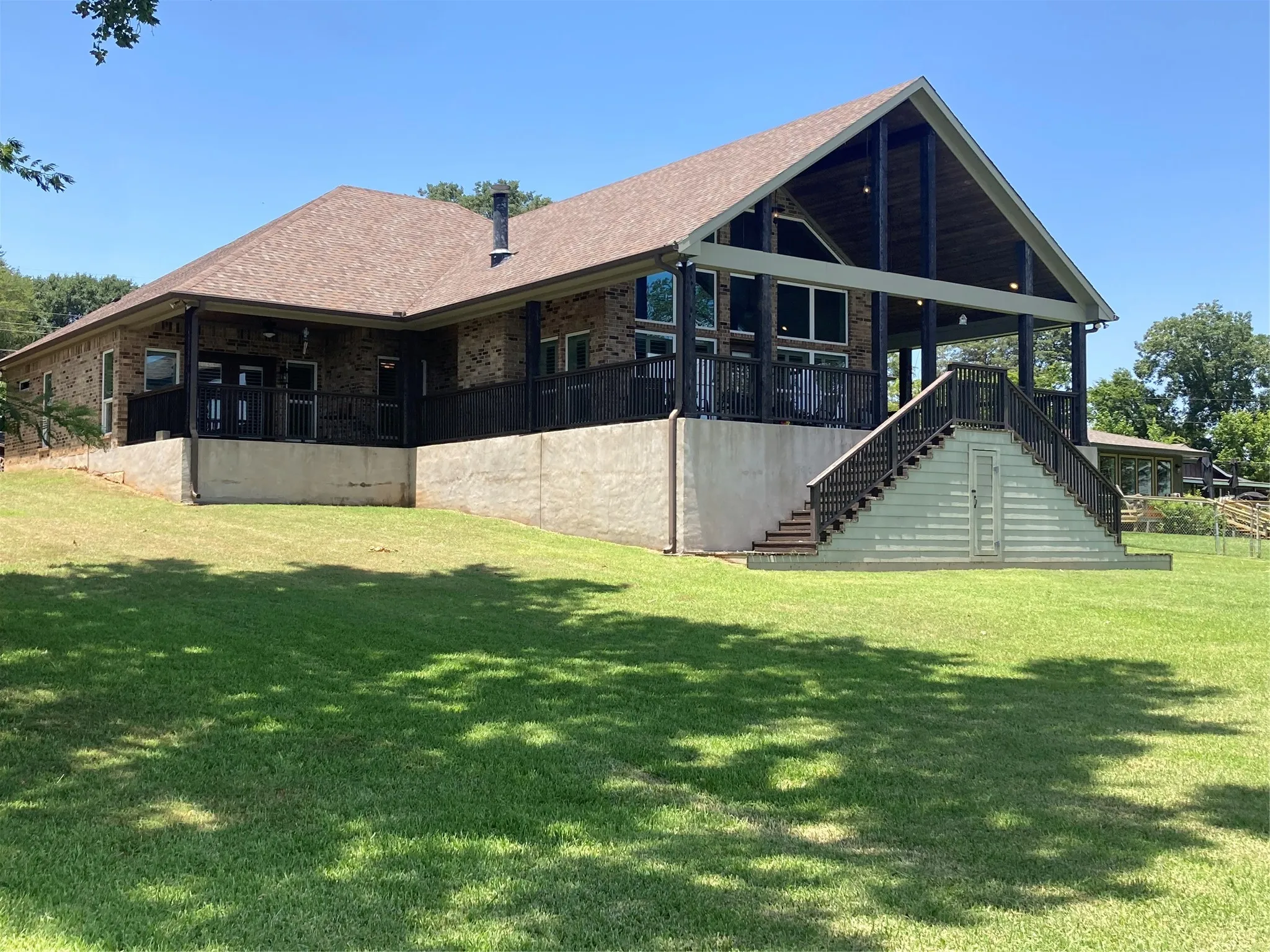 Single Family Residence For Sale in Henderson County , 108 The Lee Way, Gun Barrel City, Texas 75156, 3 Bedroom, 2 Bathroom, 2 Garage spaces, 2,400 Sqft, built in 2019, mls#21316595, Real Estate Agent in Gun Barrel City, Homes For Sale in Henderson county, Homes For Sale in Gun Barrel City, Realtor in Gun Barrel City Texas, Real Estate Brokerage Independent Realty Texas, Luminita Cordes Realtor