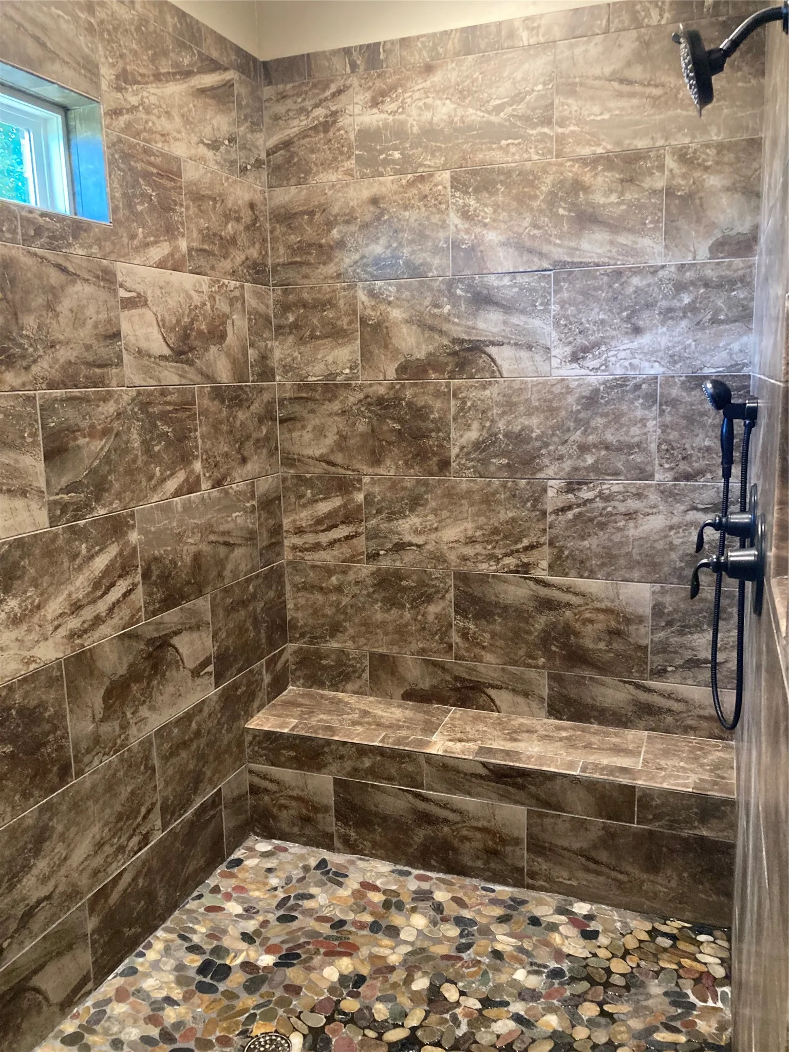 Single Family Residence For Sale in Henderson County , 108 The Lee Way, Gun Barrel City, Texas 75156, 3 Bedroom, 2 Bathroom, 2 Garage spaces, 2,400 Sqft, built in 2019, mls#21316595, Real Estate Agent in Gun Barrel City, Homes For Sale in Henderson county, Homes For Sale in Gun Barrel City, Realtor in Gun Barrel City Texas, Real Estate Brokerage Independent Realty Texas, Luminita Cordes Realtor