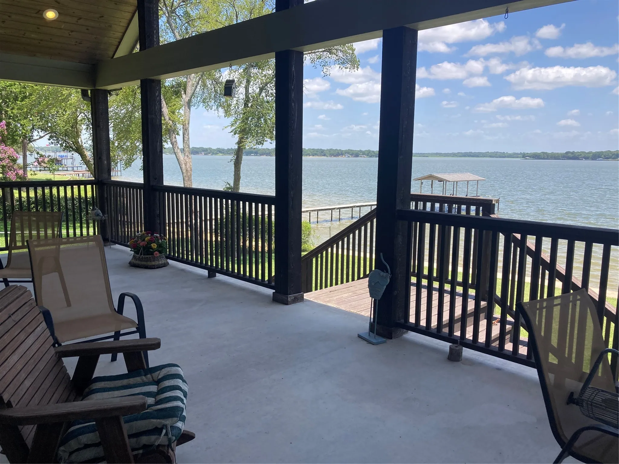 Single Family Residence For Sale in Henderson County , 108 The Lee Way, Gun Barrel City, Texas 75156, 3 Bedroom, 2 Bathroom, 2 Garage spaces, 2,400 Sqft, built in 2019, mls#21316595, Real Estate Agent in Gun Barrel City, Homes For Sale in Henderson county, Homes For Sale in Gun Barrel City, Realtor in Gun Barrel City Texas, Real Estate Brokerage Independent Realty Texas, Luminita Cordes Realtor