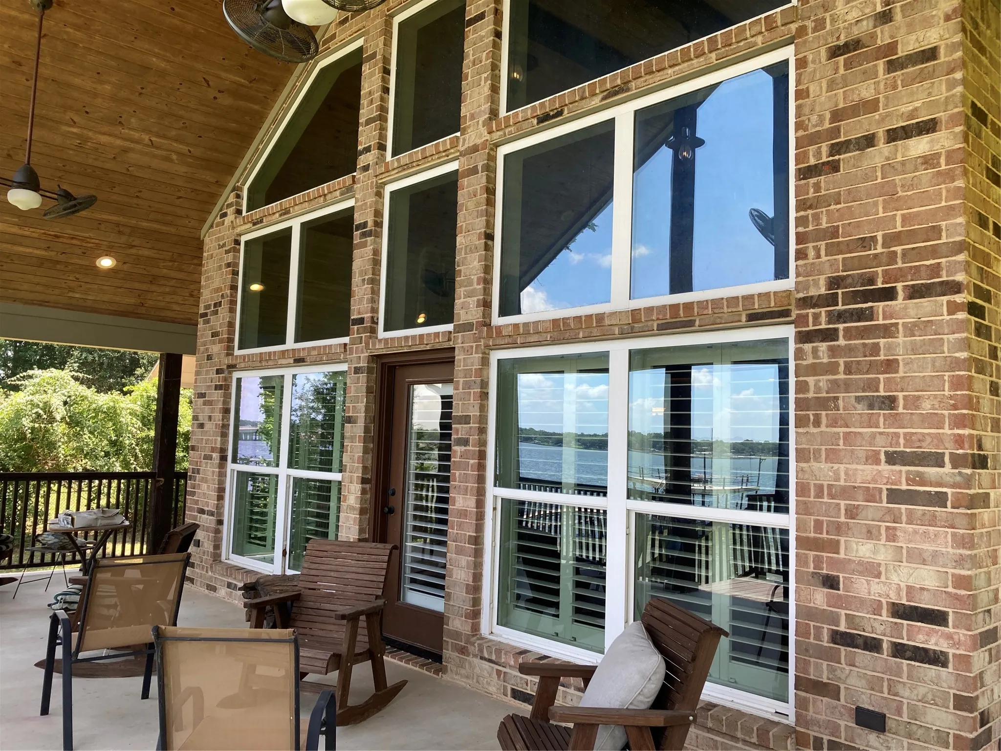 Single Family Residence For Sale in Henderson County , 108 The Lee Way, Gun Barrel City, Texas 75156, 3 Bedroom, 2 Bathroom, 2 Garage spaces, 2,400 Sqft, built in 2019, mls#21316595, Real Estate Agent in Gun Barrel City, Homes For Sale in Henderson county, Homes For Sale in Gun Barrel City, Realtor in Gun Barrel City Texas, Real Estate Brokerage Independent Realty Texas, Luminita Cordes Realtor