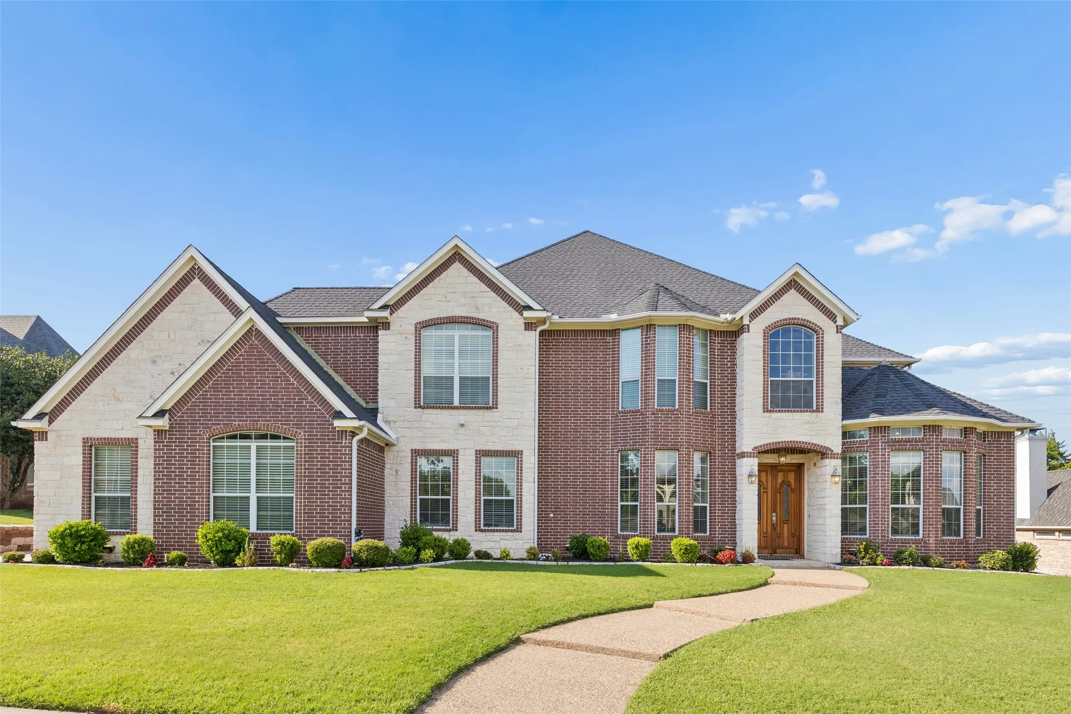 Single Family Residence For Sale in Grayson County , 1803 Verdi Lane, Sherman, Texas 75090, 6 Bedrooms, 5 Bathrooms, 2 Garage spaces, 4,069 Sqft, built in 2007, Price $925,000, mls#21315584, Real Estate Agent in Sherman, Homes For Sale in Grayson county, Homes For Sale in Sherman, Realtor in Sherman Texas, Real Estate Brokerage Independent Realty Texas, Luminita Cordes Realtor