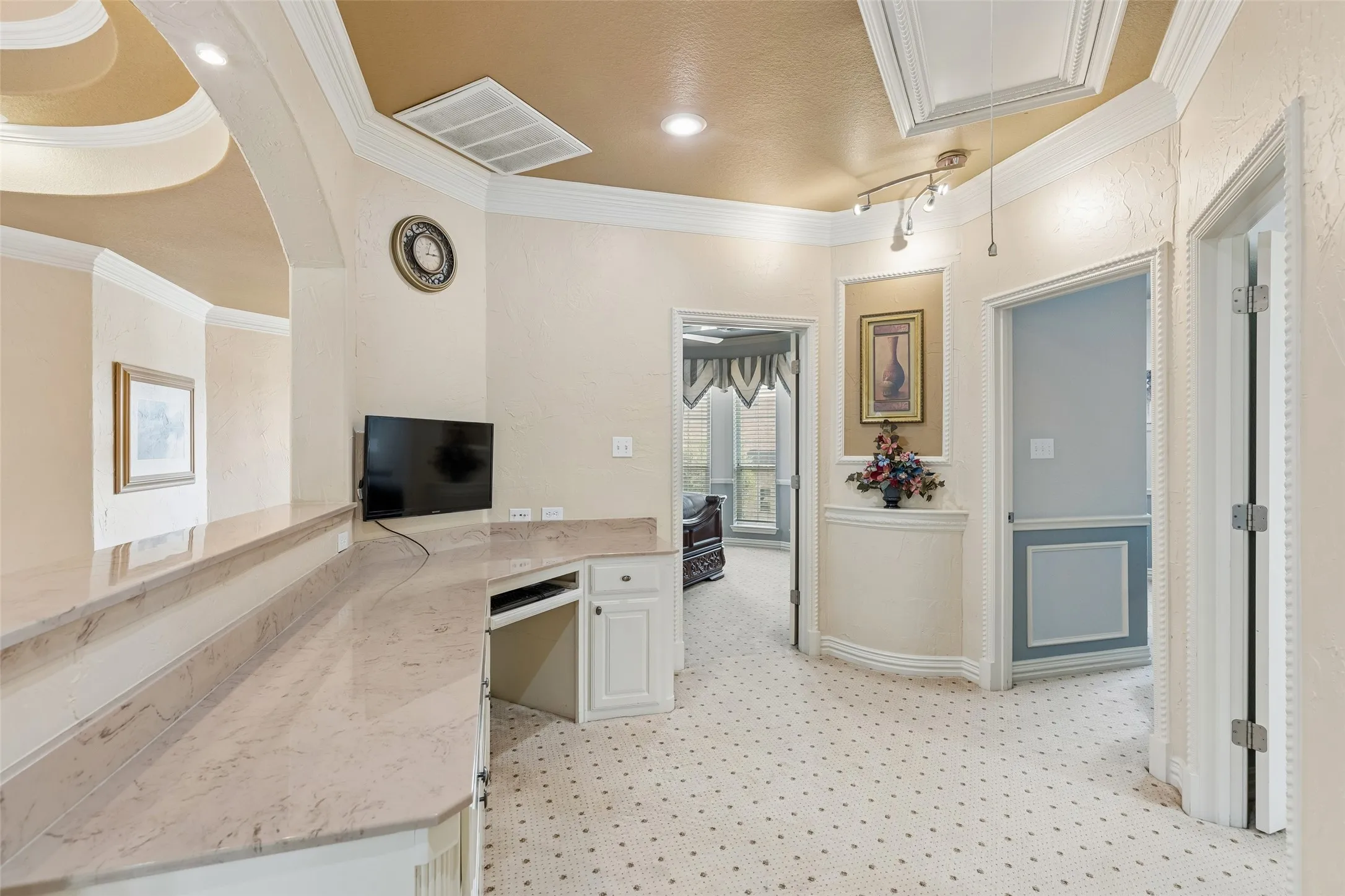 Single Family Residence For Sale in Grayson County , 1803 Verdi Lane, Sherman, Texas 75090, 6 Bedrooms, 5 Bathrooms, 2 Garage spaces, 4,069 Sqft, built in 2007, Price $925,000, mls#21315584, Real Estate Agent in Sherman, Homes For Sale in Grayson county, Homes For Sale in Sherman, Realtor in Sherman Texas, Real Estate Brokerage Independent Realty Texas, Luminita Cordes Realtor