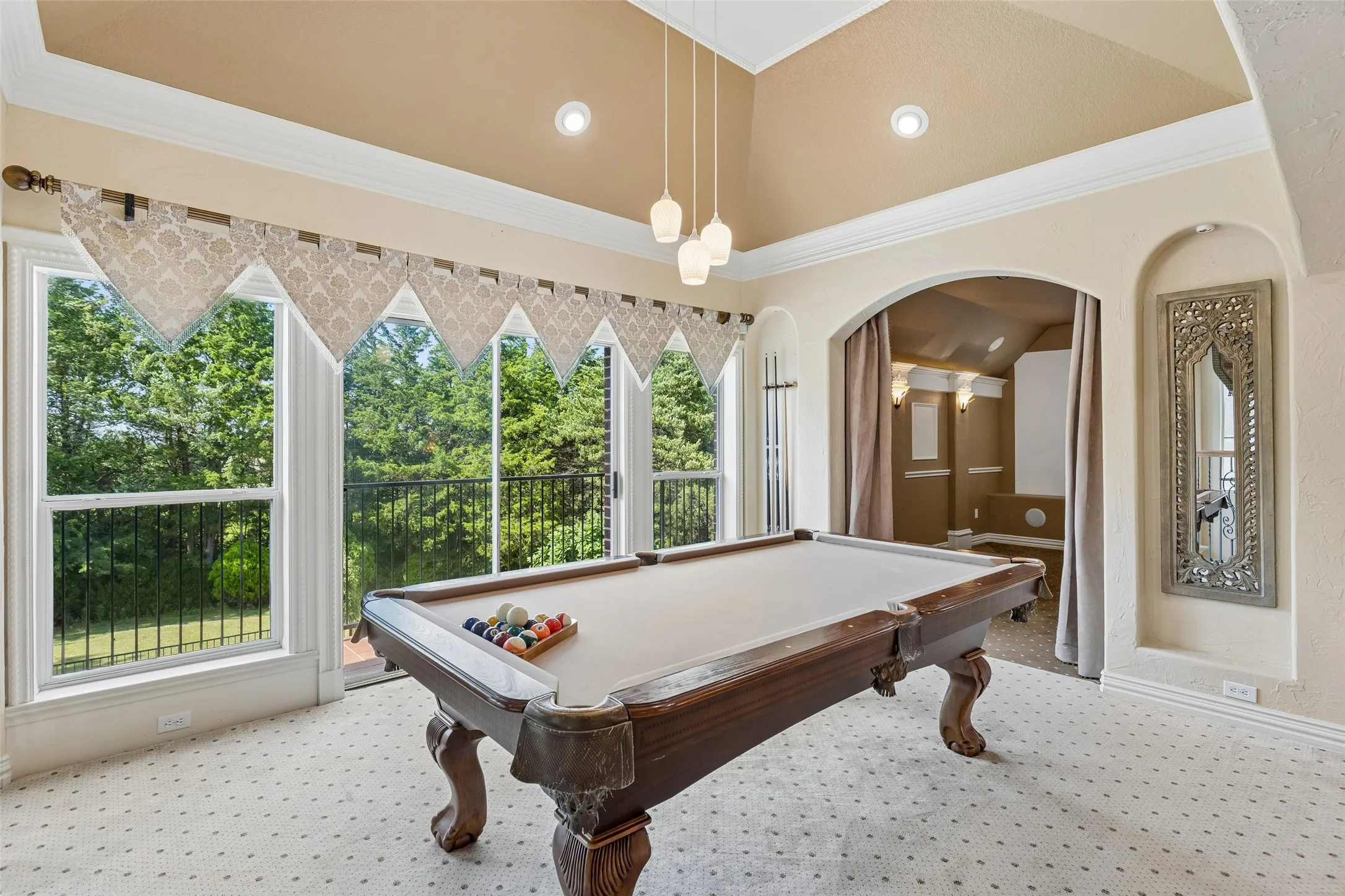 Single Family Residence For Sale in Grayson County , 1803 Verdi Lane, Sherman, Texas 75090, 6 Bedrooms, 5 Bathrooms, 2 Garage spaces, 4,069 Sqft, built in 2007, Price $925,000, mls#21315584, Real Estate Agent in Sherman, Homes For Sale in Grayson county, Homes For Sale in Sherman, Realtor in Sherman Texas, Real Estate Brokerage Independent Realty Texas, Luminita Cordes Realtor
