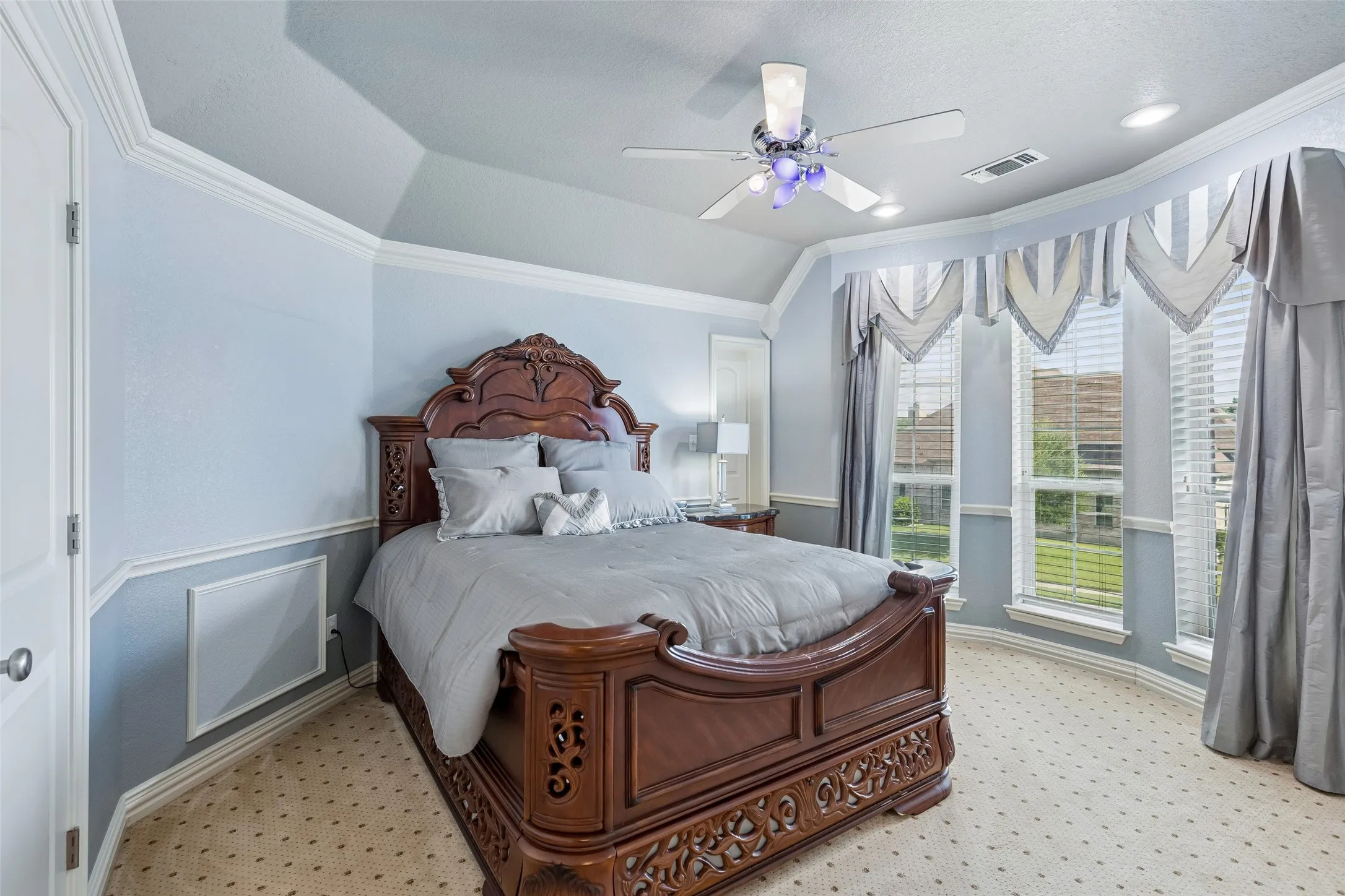 Single Family Residence For Sale in Grayson County , 1803 Verdi Lane, Sherman, Texas 75090, 6 Bedrooms, 5 Bathrooms, 2 Garage spaces, 4,069 Sqft, built in 2007, Price $925,000, mls#21315584, Real Estate Agent in Sherman, Homes For Sale in Grayson county, Homes For Sale in Sherman, Realtor in Sherman Texas, Real Estate Brokerage Independent Realty Texas, Luminita Cordes Realtor