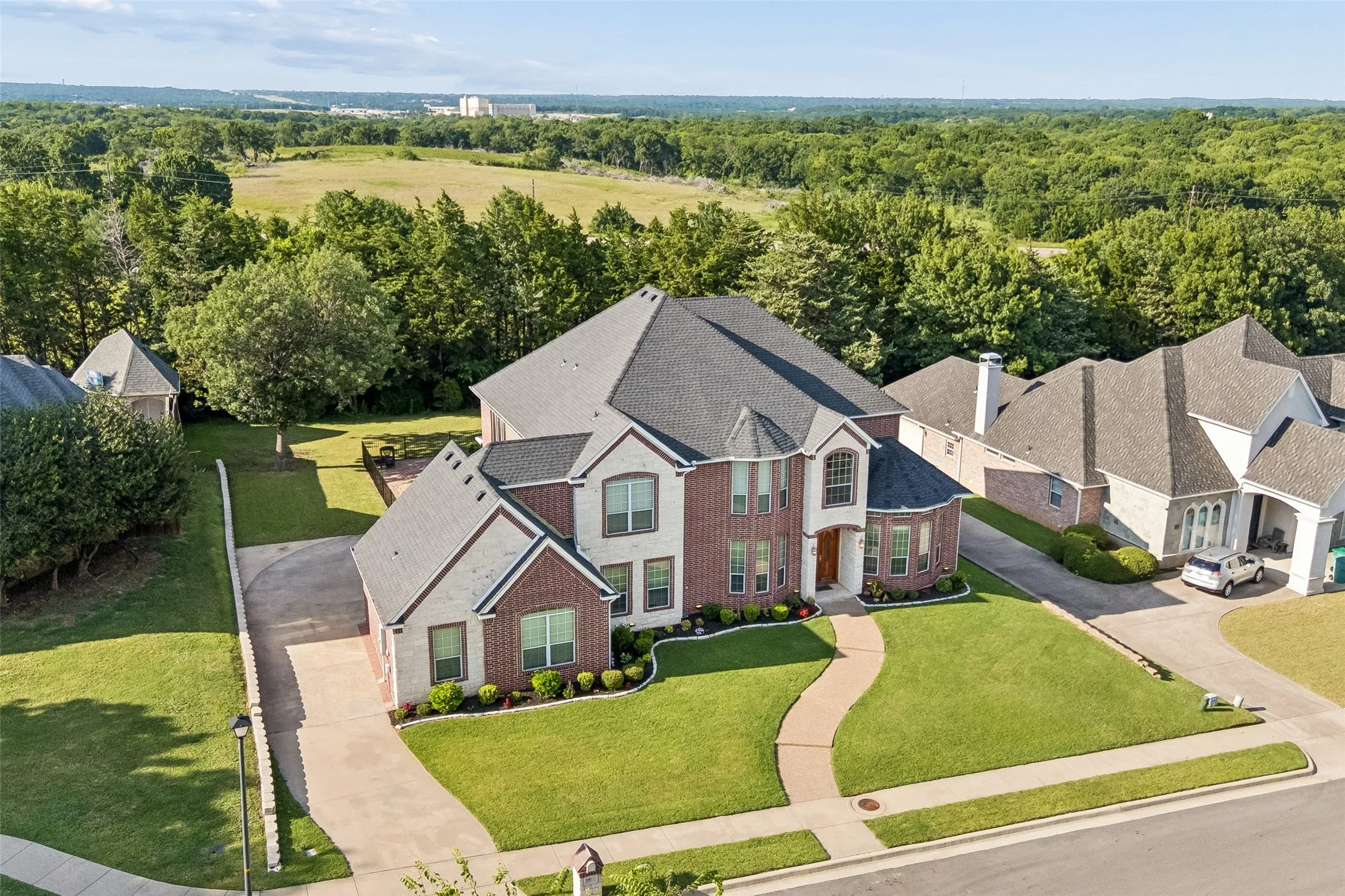 Single Family Residence For Sale in Grayson County , 1803 Verdi Lane, Sherman, Texas 75090, 6 Bedrooms, 5 Bathrooms, 2 Garage spaces, 4,069 Sqft, built in 2007, Price $925,000, mls#21315584, Real Estate Agent in Sherman, Homes For Sale in Grayson county, Homes For Sale in Sherman, Realtor in Sherman Texas, Real Estate Brokerage Independent Realty Texas, Luminita Cordes Realtor