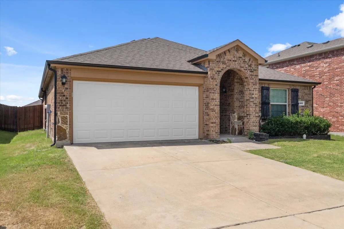 Single Family Residence For Rent in Collin County , 803 Quartz Trail, Princeton, Texas 75407, 4 Bedroom, 2 Bathroom, 2 Garage spaces, 1,587 Sqft, built in 2017, mls#21255211, Real Estate Agent in Princeton, Homes For Rent in Collin county, Homes For Rent in Princeton, Realtor in Princeton Texas, Real Estate Brokerage Independent Realty Texas, Luminita Cordes Realtor