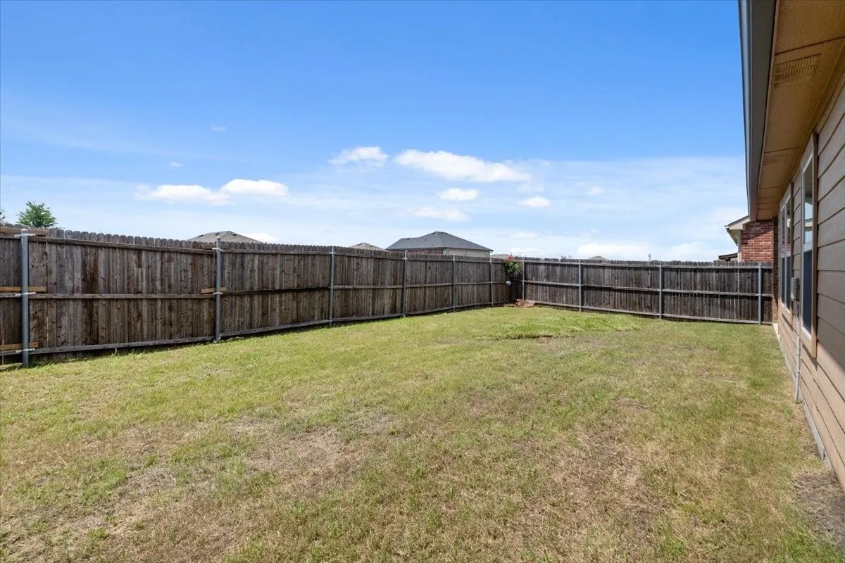 Single Family Residence For Rent in Collin County , 803 Quartz Trail, Princeton, Texas 75407, 4 Bedroom, 2 Bathroom, 2 Garage spaces, 1,587 Sqft, built in 2017, mls#21255211, Real Estate Agent in Princeton, Homes For Rent in Collin county, Homes For Rent in Princeton, Realtor in Princeton Texas, Real Estate Brokerage Independent Realty Texas, Luminita Cordes Realtor