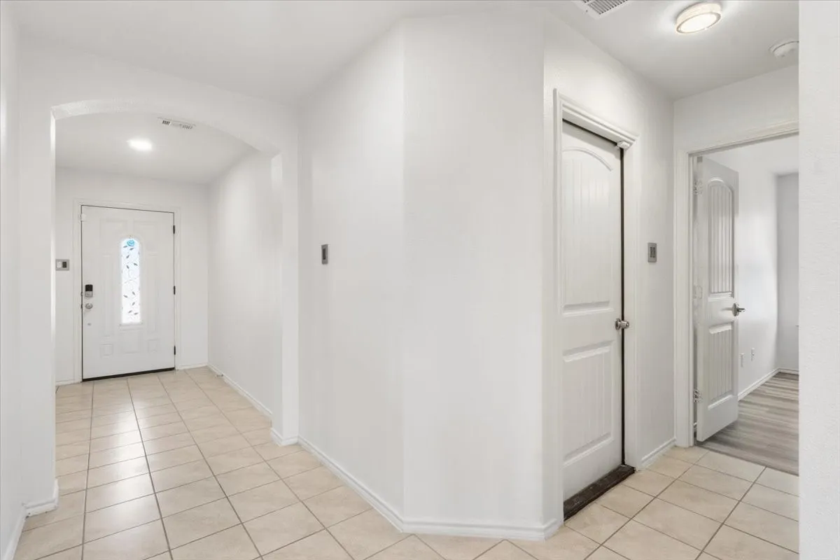 Single Family Residence For Rent in Collin County , 803 Quartz Trail, Princeton, Texas 75407, 4 Bedroom, 2 Bathroom, 2 Garage spaces, 1,587 Sqft, built in 2017, mls#21255211, Real Estate Agent in Princeton, Homes For Rent in Collin county, Homes For Rent in Princeton, Realtor in Princeton Texas, Real Estate Brokerage Independent Realty Texas, Luminita Cordes Realtor