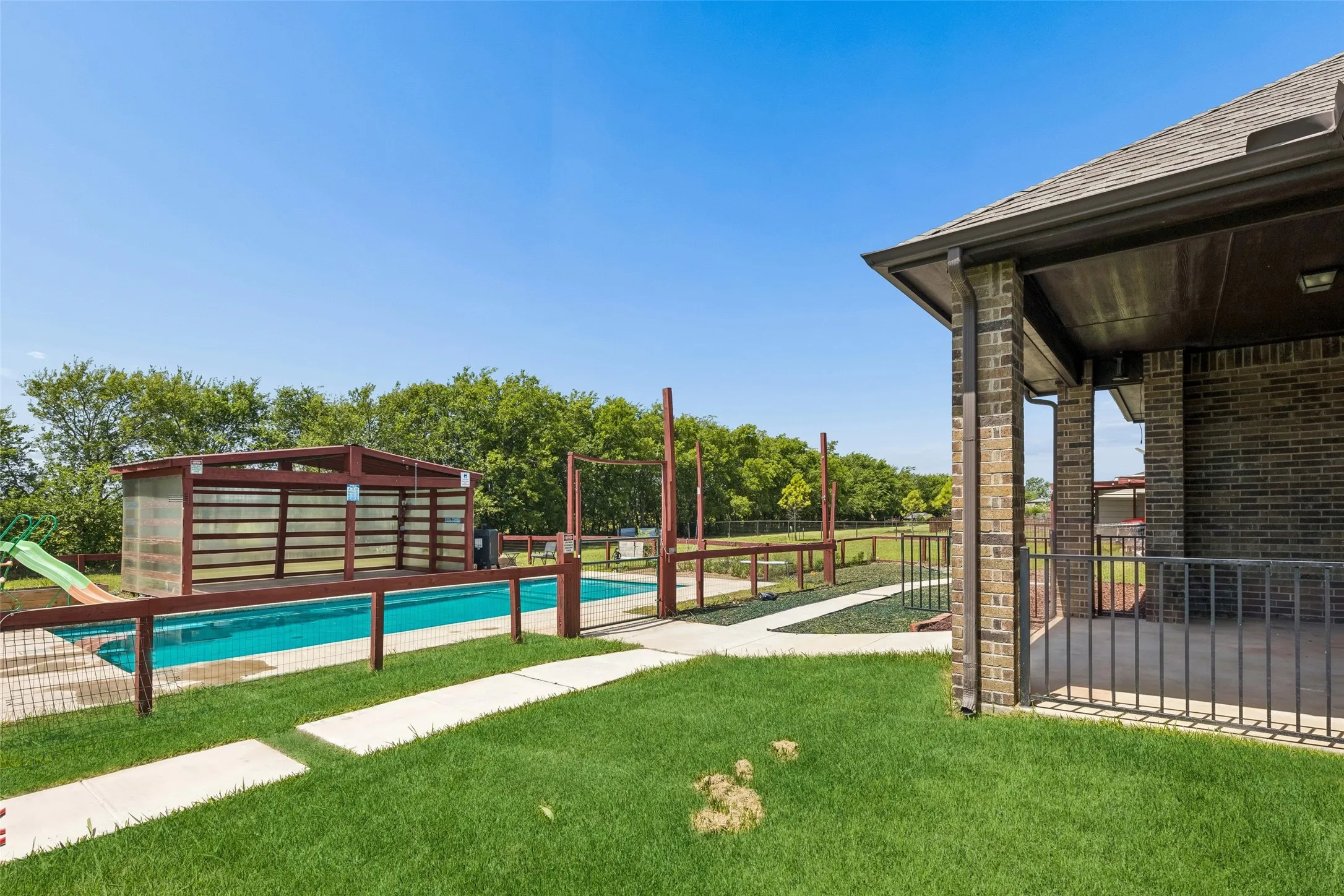 Single Family Residence For Sale in Collin County , 2515 Jessica Way Lane, Royse City, Texas 75189, 4 Bedroom, 2 Bathroom, 3 Garage spaces, 2,862 Sqft, built in 2015, mls#21314301, Real Estate Agent in Royse City, Homes For Sale in Collin county, Homes For Sale in Royse City, Realtor in Royse City Texas, Real Estate Brokerage Independent Realty Texas, Luminita Cordes Realtor