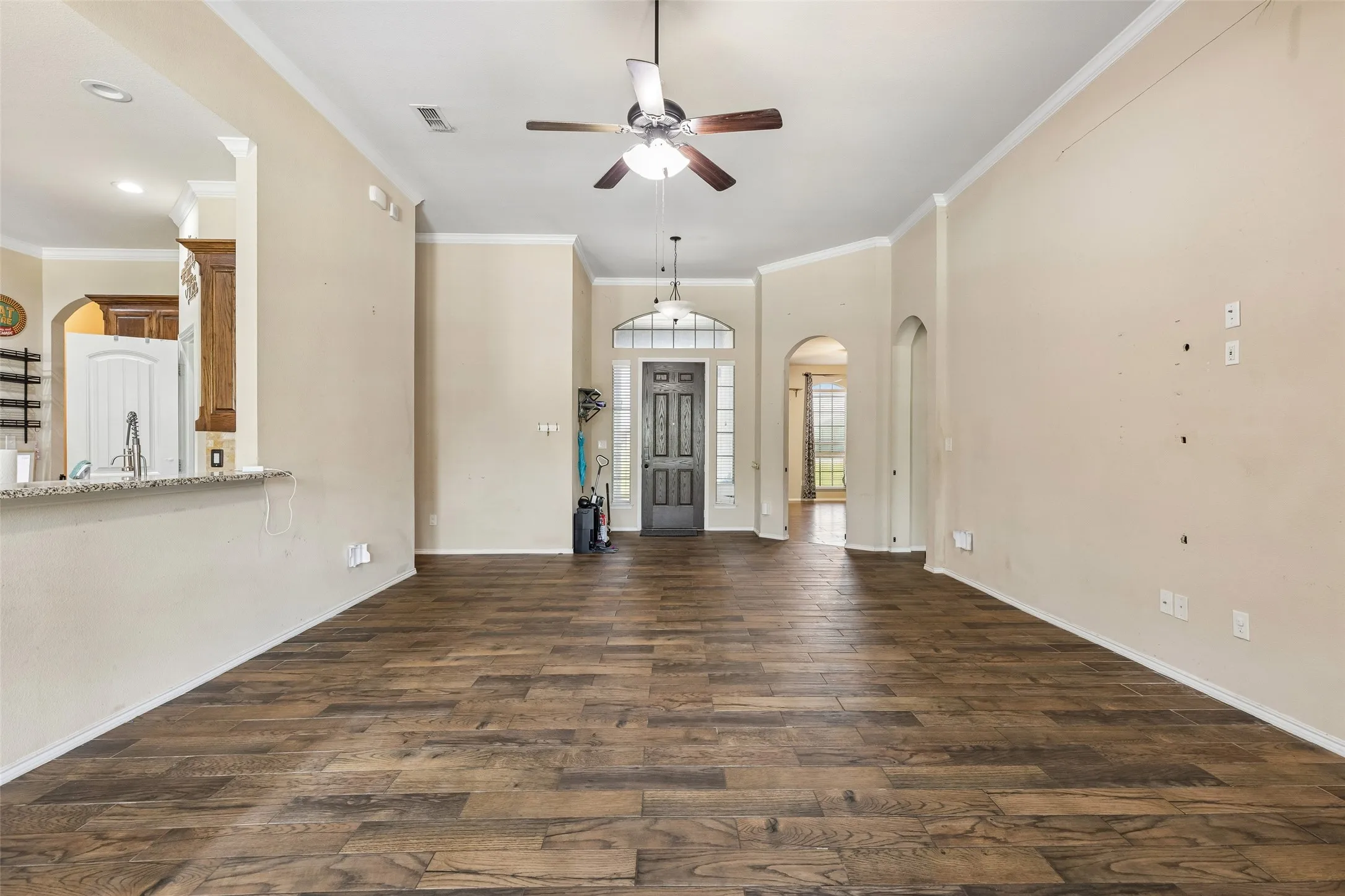 Single Family Residence For Sale in Collin County , 2515 Jessica Way Lane, Royse City, Texas 75189, 4 Bedroom, 2 Bathroom, 3 Garage spaces, 2,862 Sqft, built in 2015, mls#21314301, Real Estate Agent in Royse City, Homes For Sale in Collin county, Homes For Sale in Royse City, Realtor in Royse City Texas, Real Estate Brokerage Independent Realty Texas, Luminita Cordes Realtor
