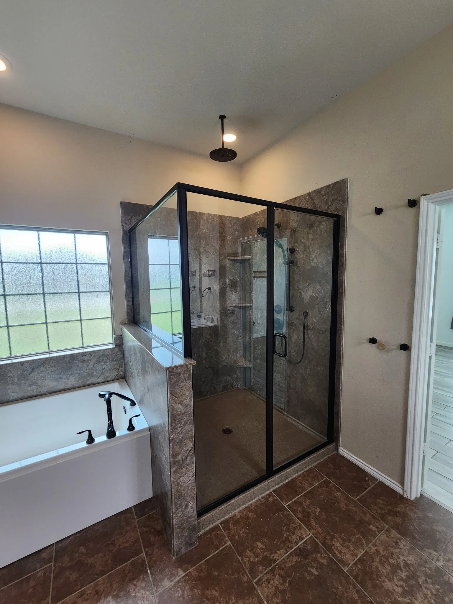 Single Family Residence For Sale in Collin County , 2515 Jessica Way Lane, Royse City, Texas 75189, 4 Bedroom, 2 Bathroom, 3 Garage spaces, 2,862 Sqft, built in 2015, mls#21314301, Real Estate Agent in Royse City, Homes For Sale in Collin county, Homes For Sale in Royse City, Realtor in Royse City Texas, Real Estate Brokerage Independent Realty Texas, Luminita Cordes Realtor