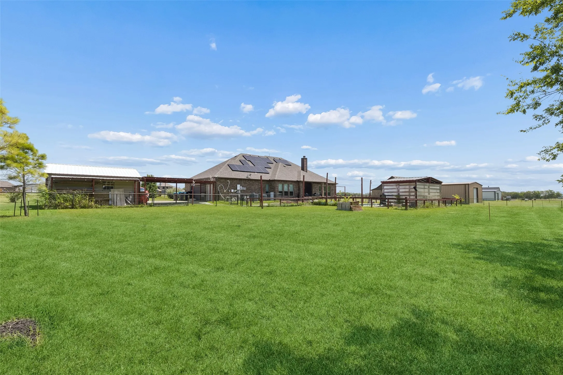 Single Family Residence For Sale in Collin County , 2515 Jessica Way Lane, Royse City, Texas 75189, 4 Bedroom, 2 Bathroom, 3 Garage spaces, 2,862 Sqft, built in 2015, mls#21314301, Real Estate Agent in Royse City, Homes For Sale in Collin county, Homes For Sale in Royse City, Realtor in Royse City Texas, Real Estate Brokerage Independent Realty Texas, Luminita Cordes Realtor