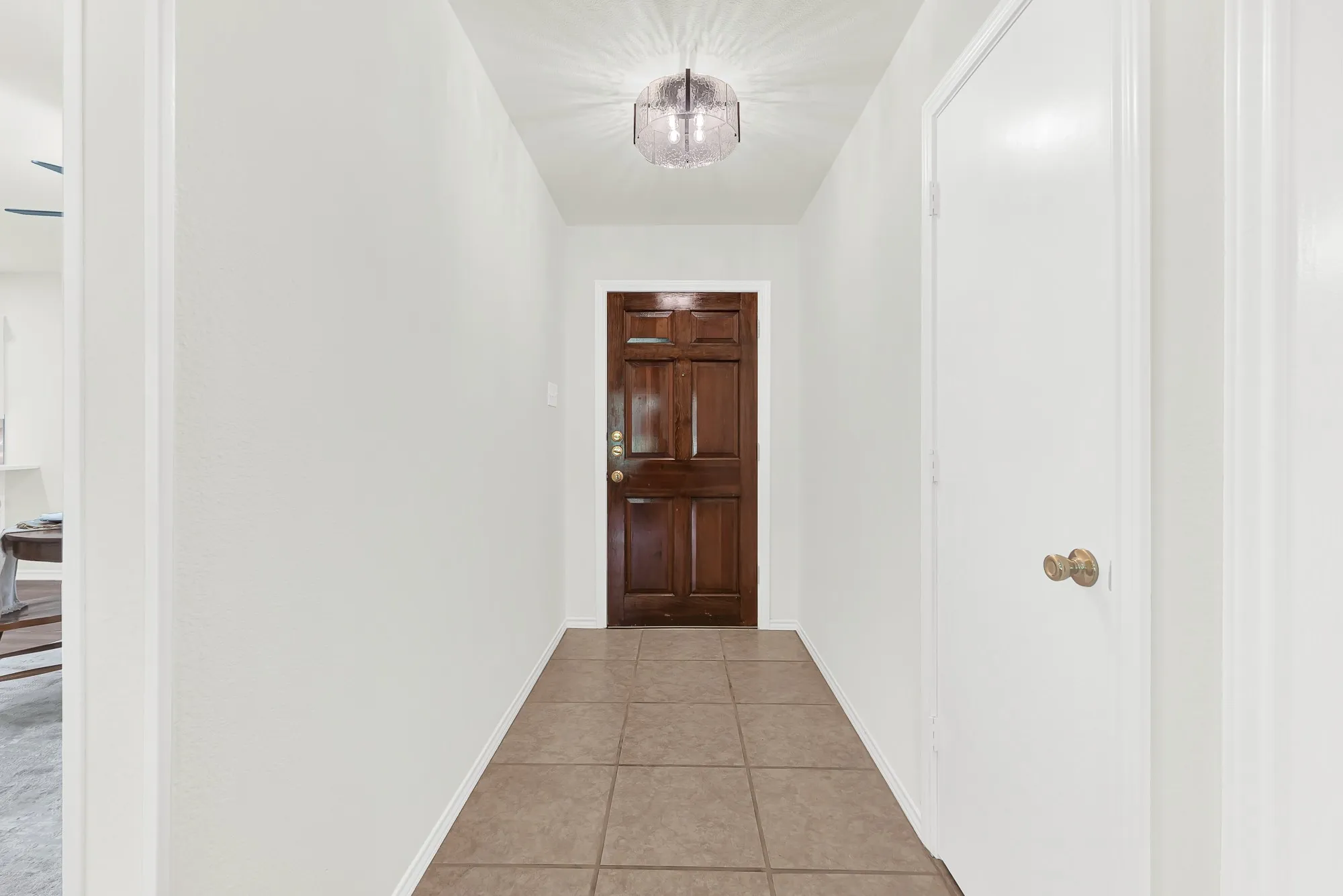 Single Family Residence For Sale in Collin County , 14000 Red Wood Circle N, Frisco, Texas 75071, 3 Bedroom, 3 Bathroom, 2 Garage spaces, 1,873 Sqft, built in 1982, mls#21316610, Real Estate Agent in Frisco, Homes For Sale in Collin county, Homes For Sale in Frisco, Realtor in Frisco Texas, Real Estate Brokerage Independent Realty Texas, Luminita Cordes Realtor