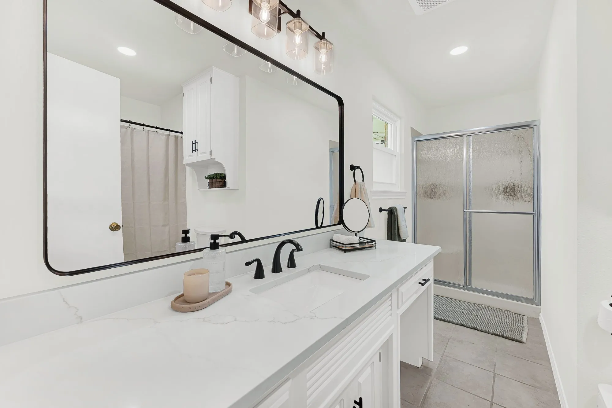 Single Family Residence For Sale in Collin County , 14000 Red Wood Circle N, Frisco, Texas 75071, 3 Bedroom, 3 Bathroom, 2 Garage spaces, 1,873 Sqft, built in 1982, mls#21316610, Real Estate Agent in Frisco, Homes For Sale in Collin county, Homes For Sale in Frisco, Realtor in Frisco Texas, Real Estate Brokerage Independent Realty Texas, Luminita Cordes Realtor