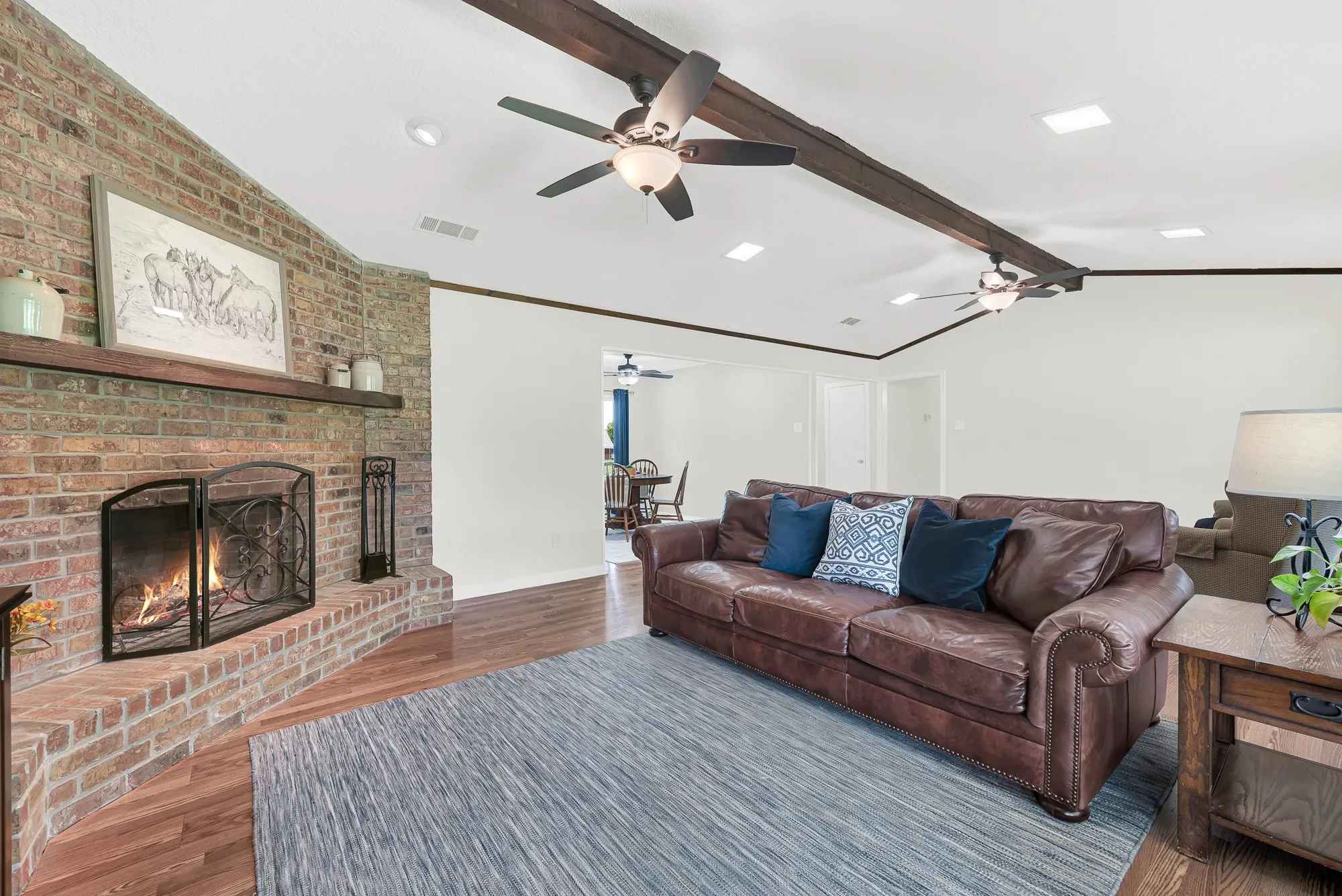 Single Family Residence For Sale in Collin County , 14000 Red Wood Circle N, Frisco, Texas 75071, 3 Bedroom, 3 Bathroom, 2 Garage spaces, 1,873 Sqft, built in 1982, mls#21316610, Real Estate Agent in Frisco, Homes For Sale in Collin county, Homes For Sale in Frisco, Realtor in Frisco Texas, Real Estate Brokerage Independent Realty Texas, Luminita Cordes Realtor