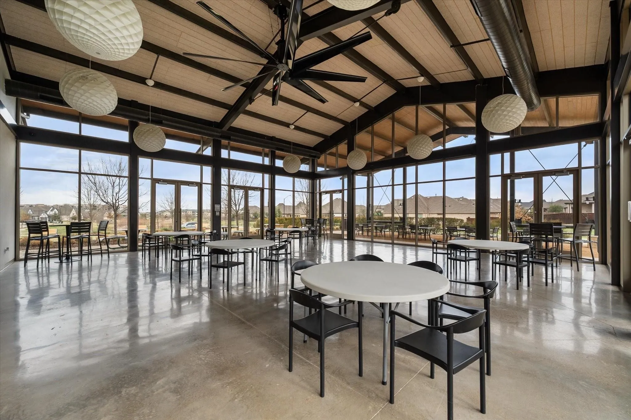 Single Family Residence For Sale in Tarrant County , 7457 Pondview Lane, Fort Worth, Texas 76123, 4 Bedroom, 3 Bathroom, 3 Garage spaces, 3,284 Sqft, built in 2019, mls#21317268, Real Estate Agent in Fort Worth, Homes For Sale in Tarrant county, Homes For Sale in Fort Worth, Realtor in Fort Worth Texas, Real Estate Brokerage Independent Realty Texas, Luminita Cordes Realtor