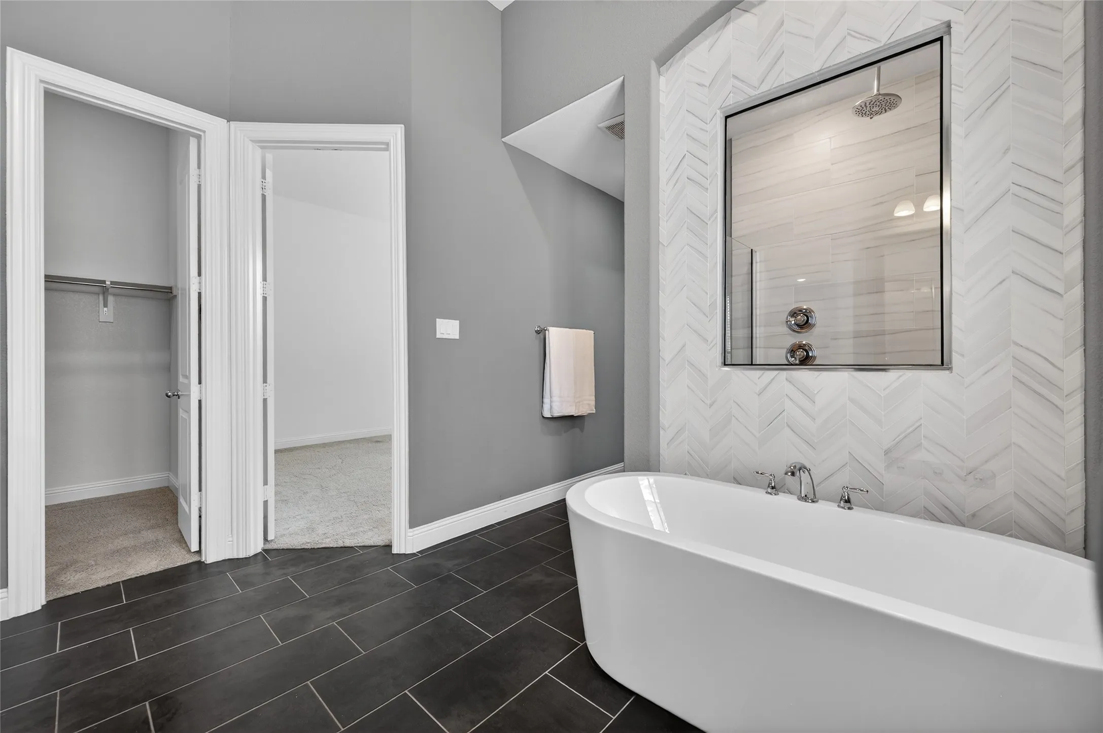 Single Family Residence For Sale in Tarrant County , 7457 Pondview Lane, Fort Worth, Texas 76123, 4 Bedroom, 3 Bathroom, 3 Garage spaces, 3,284 Sqft, built in 2019, mls#21317268, Real Estate Agent in Fort Worth, Homes For Sale in Tarrant county, Homes For Sale in Fort Worth, Realtor in Fort Worth Texas, Real Estate Brokerage Independent Realty Texas, Luminita Cordes Realtor