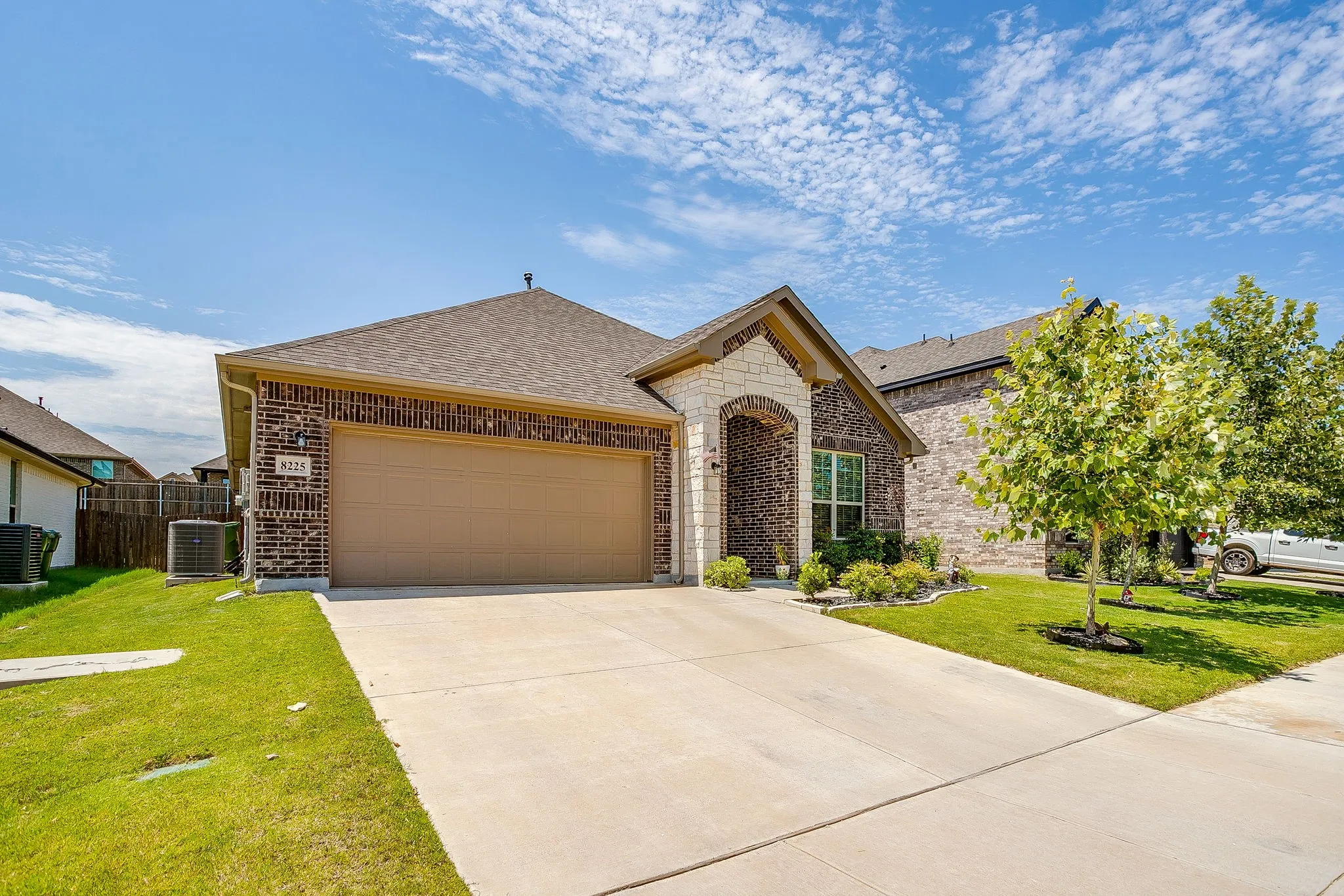 Single Family Residence For Sale in Johnson County , 8225 Manx Point, Godley, Texas 76044, 3 Bedroom, 2 Bathroom, 2 Garage spaces, 2,009 Sqft, built in 2023, mls#21312106, Real Estate Agent in Godley, Homes For Sale in Johnson county, Homes For Sale in Godley, Realtor in Godley Texas, Real Estate Brokerage Independent Realty Texas, Luminita Cordes Realtor