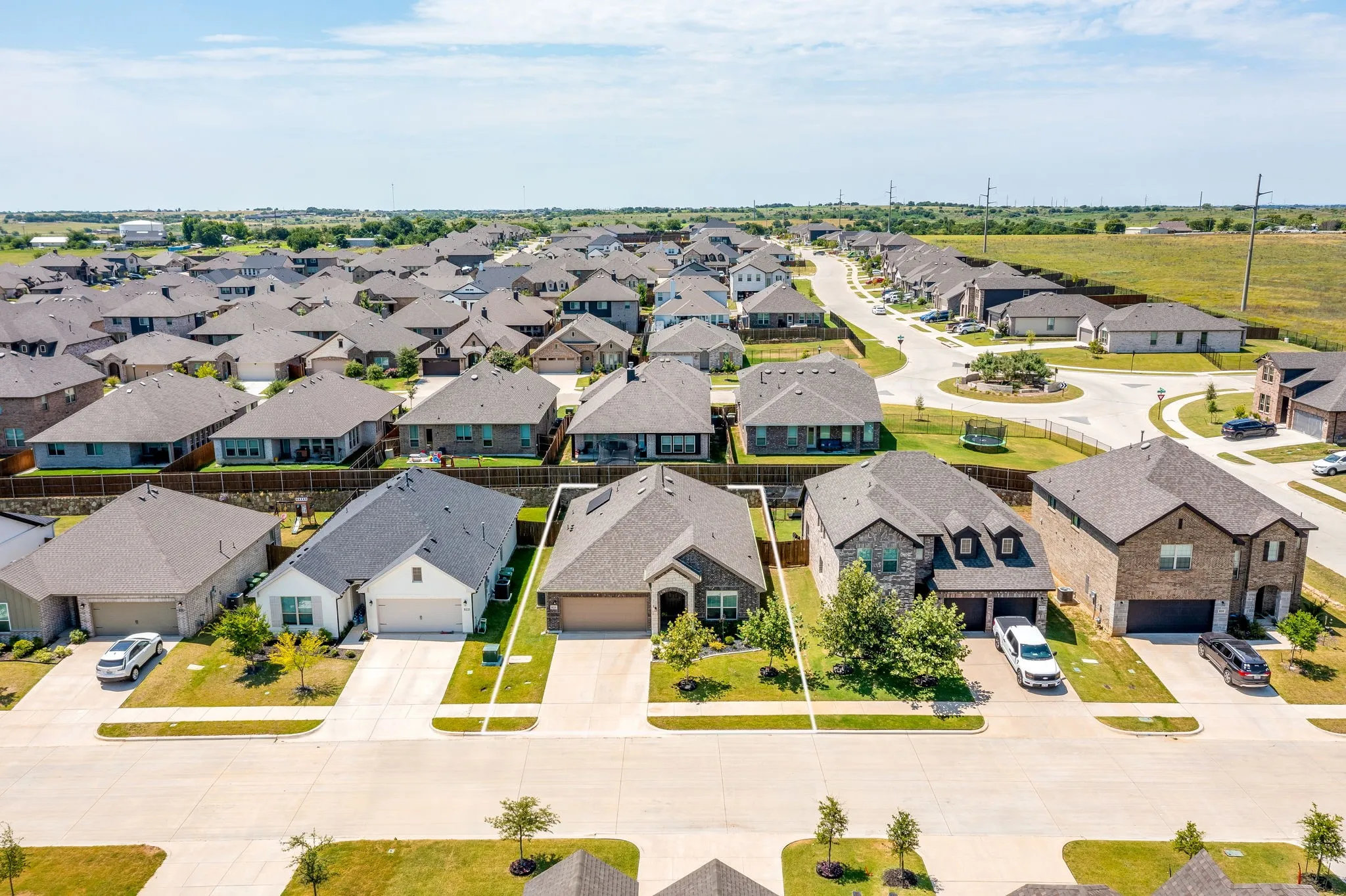 Single Family Residence For Sale in Johnson County , 8225 Manx Point, Godley, Texas 76044, 3 Bedroom, 2 Bathroom, 2 Garage spaces, 2,009 Sqft, built in 2023, mls#21312106, Real Estate Agent in Godley, Homes For Sale in Johnson county, Homes For Sale in Godley, Realtor in Godley Texas, Real Estate Brokerage Independent Realty Texas, Luminita Cordes Realtor