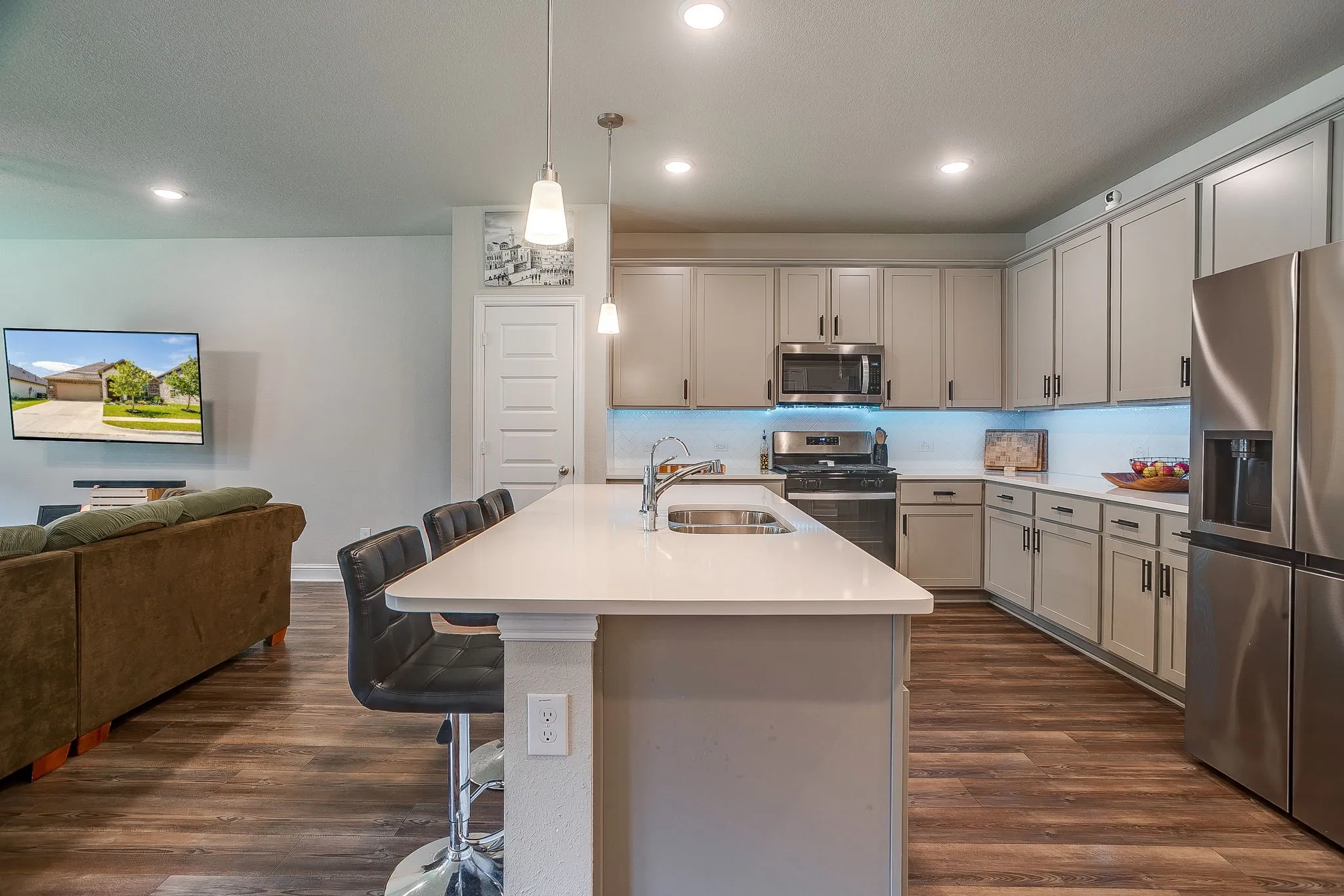 Single Family Residence For Sale in Johnson County , 8225 Manx Point, Godley, Texas 76044, 3 Bedroom, 2 Bathroom, 2 Garage spaces, 2,009 Sqft, built in 2023, mls#21312106, Real Estate Agent in Godley, Homes For Sale in Johnson county, Homes For Sale in Godley, Realtor in Godley Texas, Real Estate Brokerage Independent Realty Texas, Luminita Cordes Realtor
