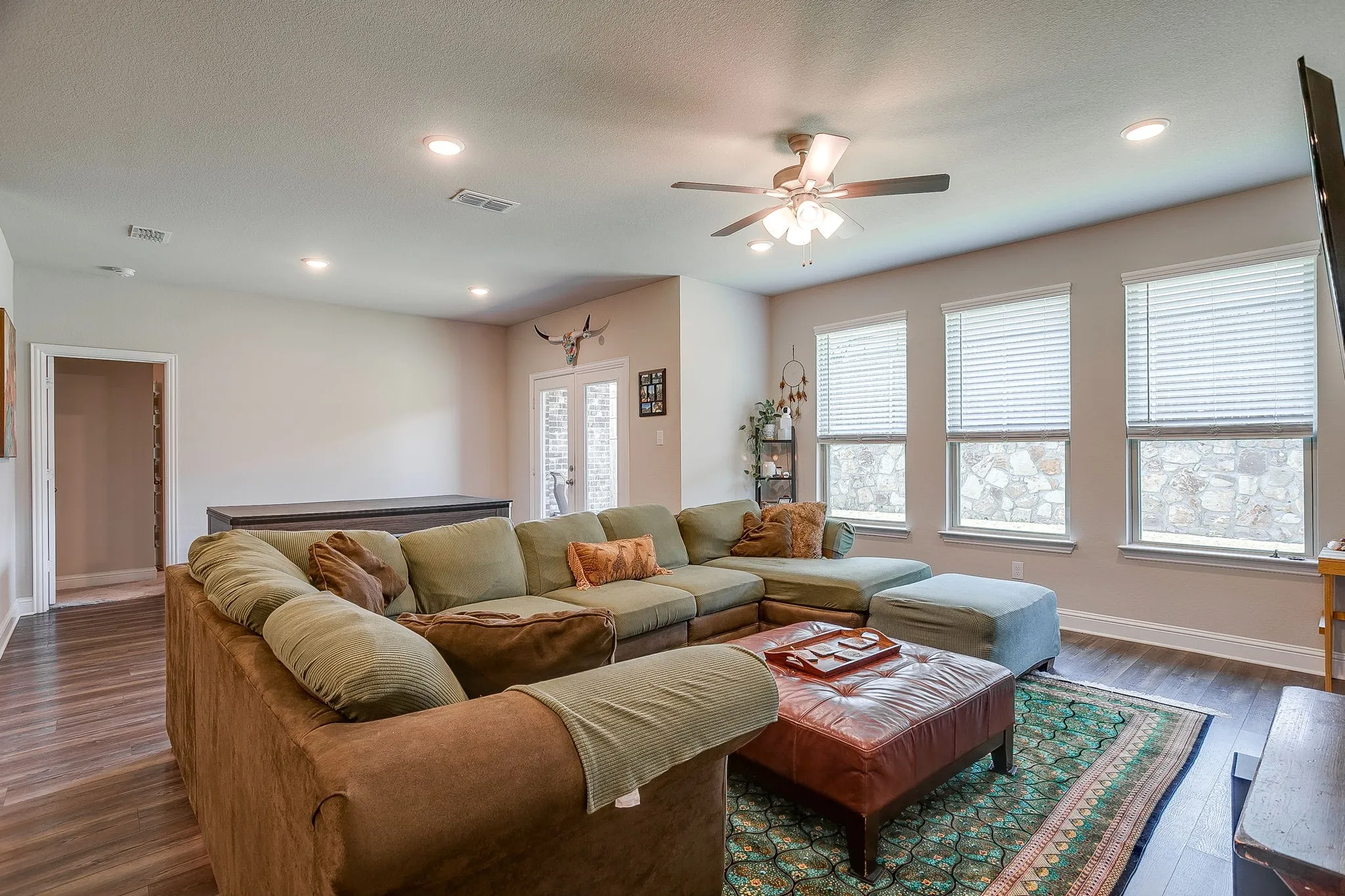 Single Family Residence For Sale in Johnson County , 8225 Manx Point, Godley, Texas 76044, 3 Bedroom, 2 Bathroom, 2 Garage spaces, 2,009 Sqft, built in 2023, mls#21312106, Real Estate Agent in Godley, Homes For Sale in Johnson county, Homes For Sale in Godley, Realtor in Godley Texas, Real Estate Brokerage Independent Realty Texas, Luminita Cordes Realtor