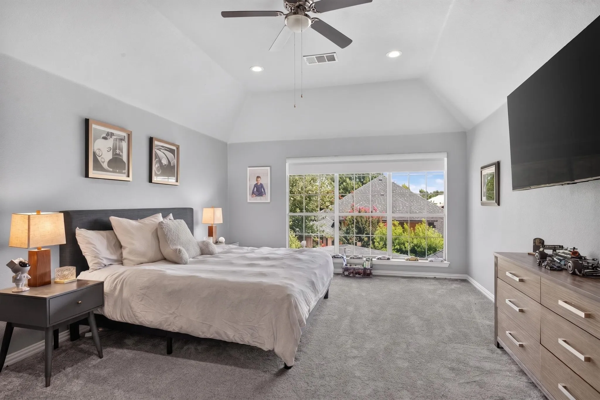 Single Family Residence For Sale in Denton County , 8160 Holliday Road, Lantana, Texas 76226, 4 Bedroom, 4 Bathroom, 2 Garage spaces, 3,187 Sqft, built in 2005, mls#21311495, Real Estate Agent in Lantana, Homes For Sale in Denton county, Homes For Sale in Lantana, Realtor in Lantana Texas, Real Estate Brokerage Independent Realty Texas, Luminita Cordes Realtor