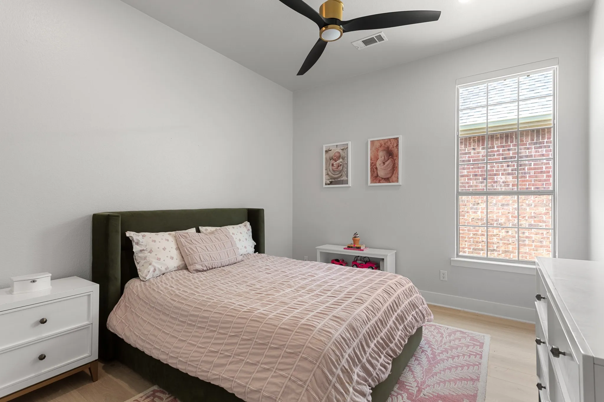 Single Family Residence For Sale in Denton County , 8160 Holliday Road, Lantana, Texas 76226, 4 Bedroom, 4 Bathroom, 2 Garage spaces, 3,187 Sqft, built in 2005, mls#21311495, Real Estate Agent in Lantana, Homes For Sale in Denton county, Homes For Sale in Lantana, Realtor in Lantana Texas, Real Estate Brokerage Independent Realty Texas, Luminita Cordes Realtor