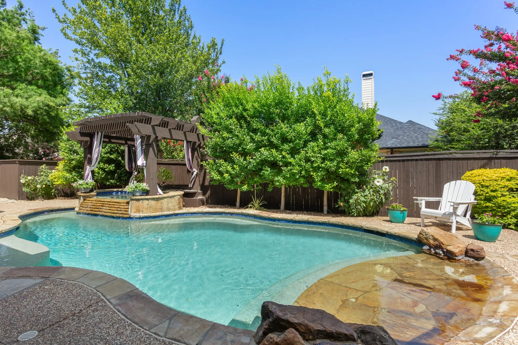Single Family Residence For Sale in Denton County , 8160 Holliday Road, Lantana, Texas 76226, 4 Bedroom, 4 Bathroom, 2 Garage spaces, 3,187 Sqft, built in 2005, mls#21311495, Real Estate Agent in Lantana, Homes For Sale in Denton county, Homes For Sale in Lantana, Realtor in Lantana Texas, Real Estate Brokerage Independent Realty Texas, Luminita Cordes Realtor