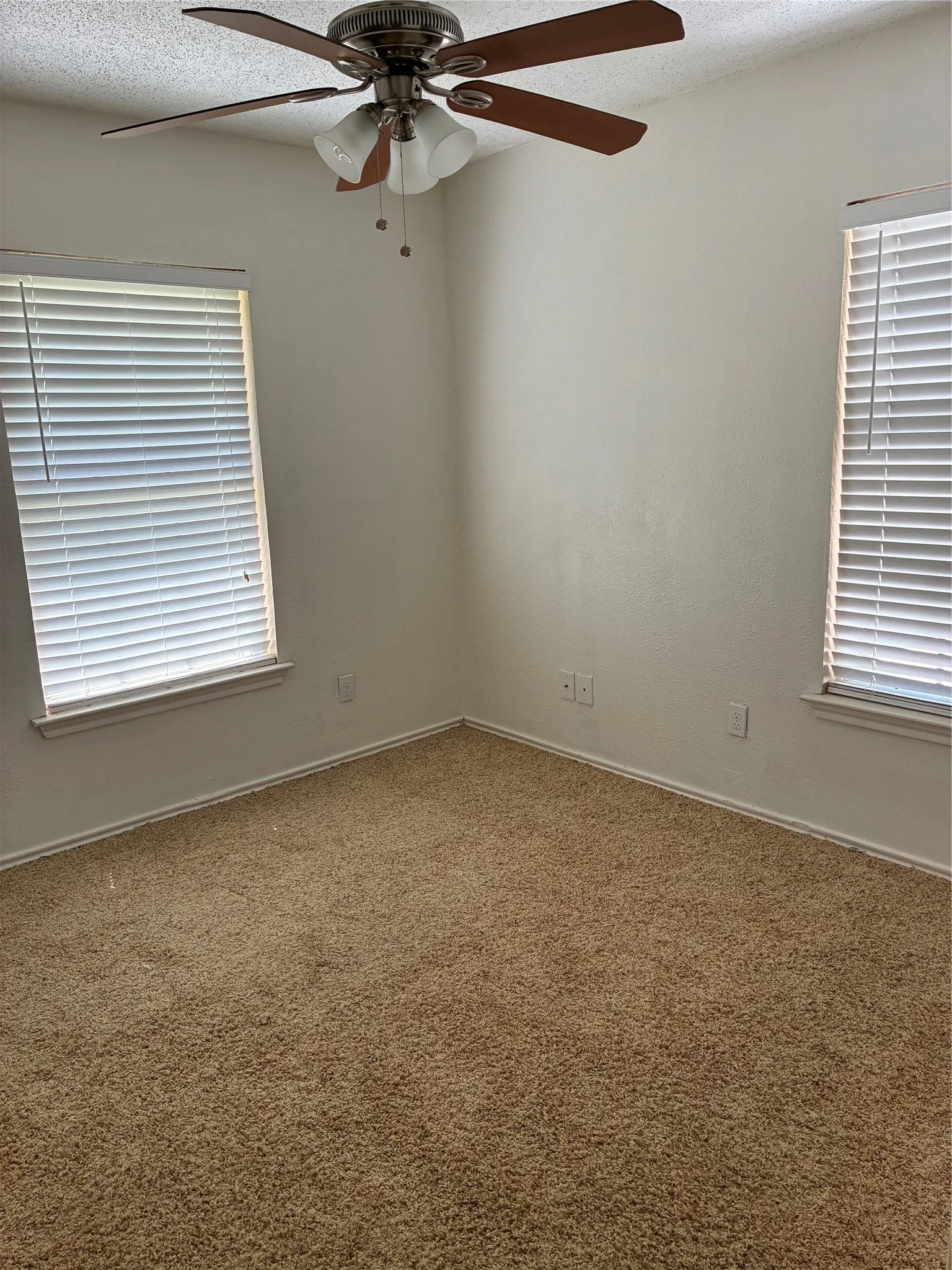Single Family Residence For Sale in Johnson County , 9217 Indian Trail, Rio Vista, Texas 76093, 3 Bedroom, 3 Bathroom, 2 Garage spaces, 1,450 Sqft, built in 2001, Price $345,000, mls#21316813, Real Estate Agent in Rio Vista, Homes For Sale in Johnson county, Homes For Sale in Rio Vista, Realtor in Rio Vista Texas, Real Estate Brokerage Independent Realty Texas, Luminita Cordes Realtor