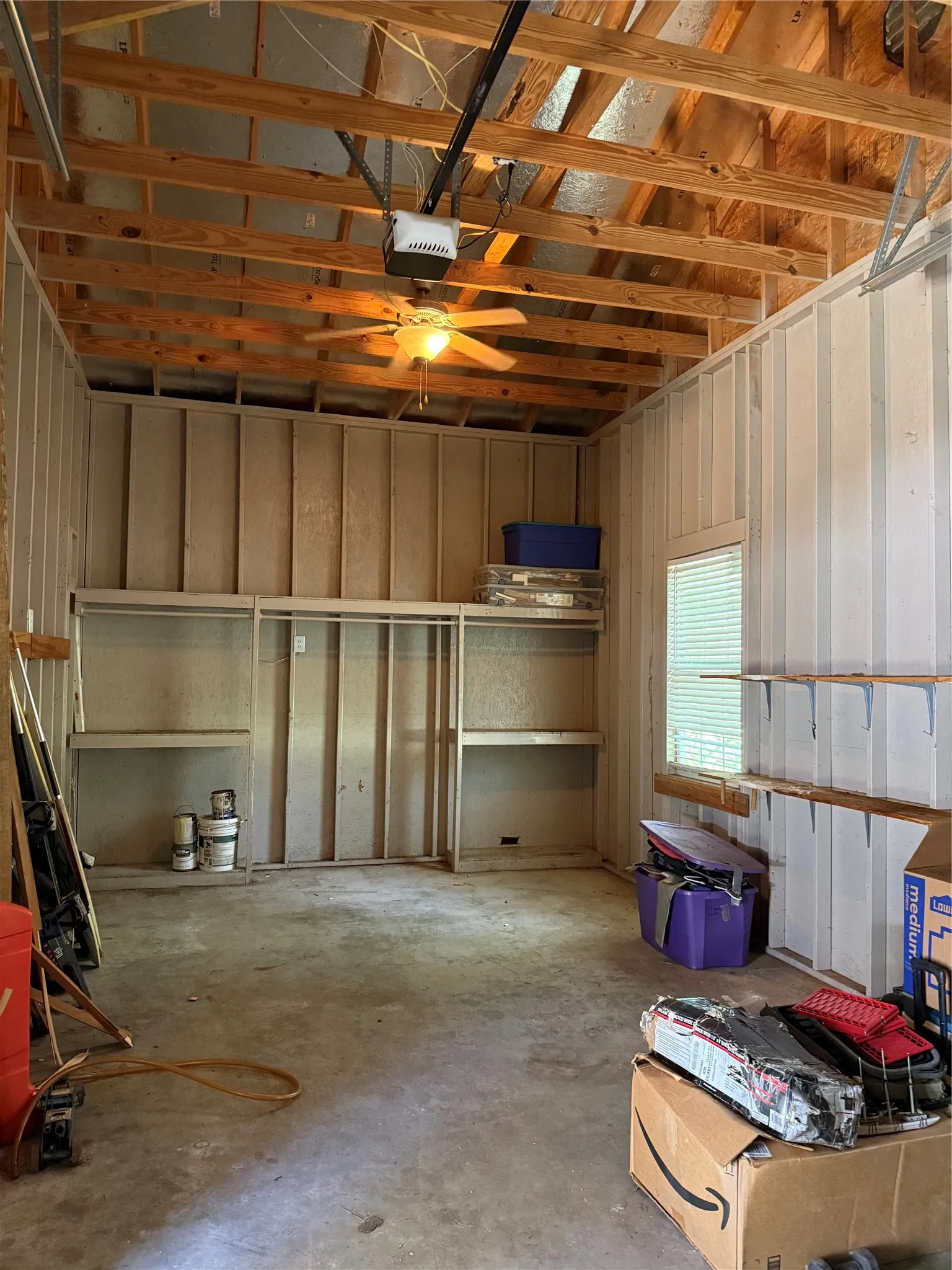 Single Family Residence For Sale in Johnson County , 9217 Indian Trail, Rio Vista, Texas 76093, 3 Bedroom, 3 Bathroom, 2 Garage spaces, 1,450 Sqft, built in 2001, Price $345,000, mls#21316813, Real Estate Agent in Rio Vista, Homes For Sale in Johnson county, Homes For Sale in Rio Vista, Realtor in Rio Vista Texas, Real Estate Brokerage Independent Realty Texas, Luminita Cordes Realtor
