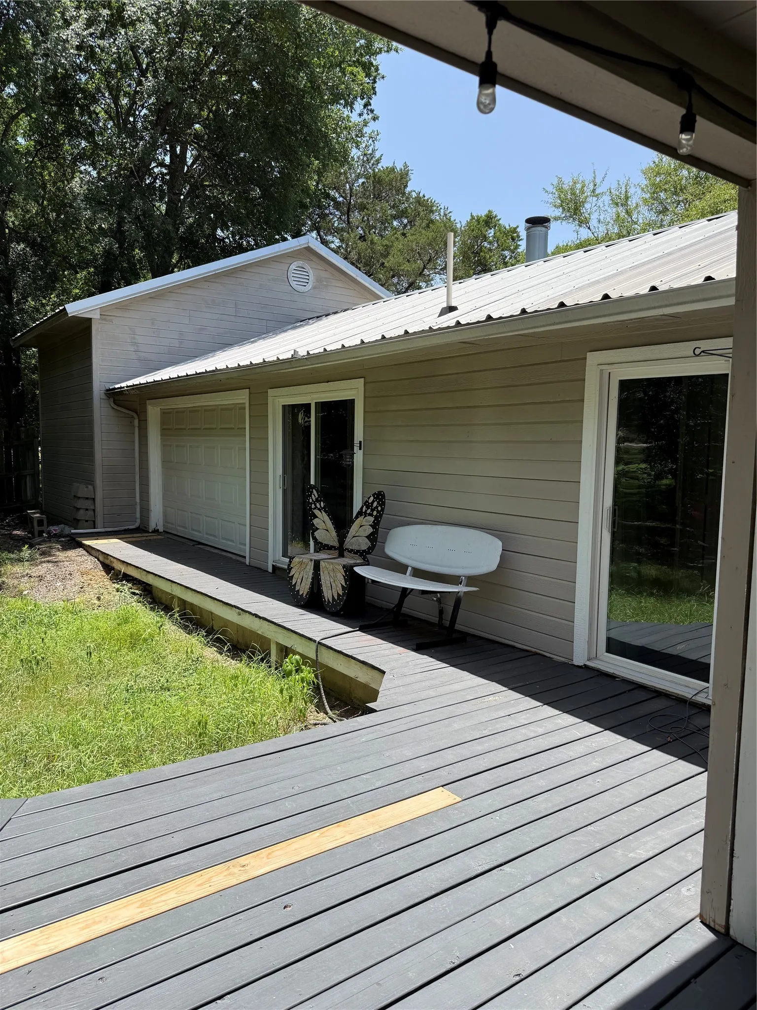 Single Family Residence For Sale in Johnson County , 9217 Indian Trail, Rio Vista, Texas 76093, 3 Bedroom, 3 Bathroom, 2 Garage spaces, 1,450 Sqft, built in 2001, Price $345,000, mls#21316813, Real Estate Agent in Rio Vista, Homes For Sale in Johnson county, Homes For Sale in Rio Vista, Realtor in Rio Vista Texas, Real Estate Brokerage Independent Realty Texas, Luminita Cordes Realtor