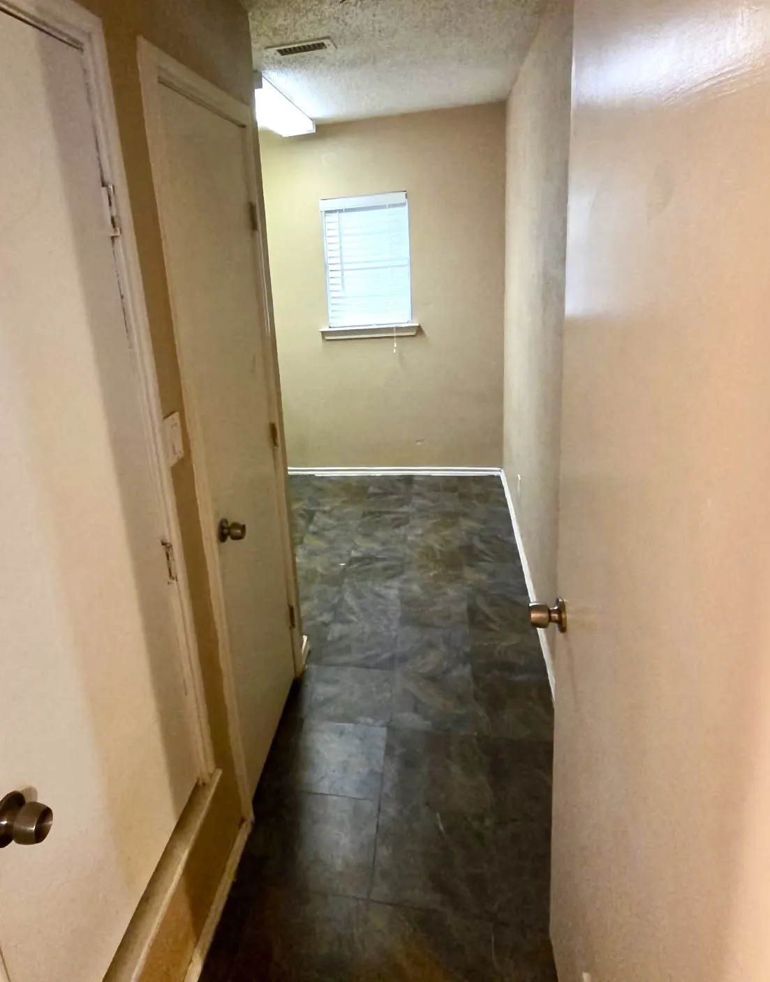 Single Family Residence For Sale in Johnson County , 9217 Indian Trail, Rio Vista, Texas 76093, 3 Bedroom, 3 Bathroom, 2 Garage spaces, 1,450 Sqft, built in 2001, Price $345,000, mls#21316813, Real Estate Agent in Rio Vista, Homes For Sale in Johnson county, Homes For Sale in Rio Vista, Realtor in Rio Vista Texas, Real Estate Brokerage Independent Realty Texas, Luminita Cordes Realtor