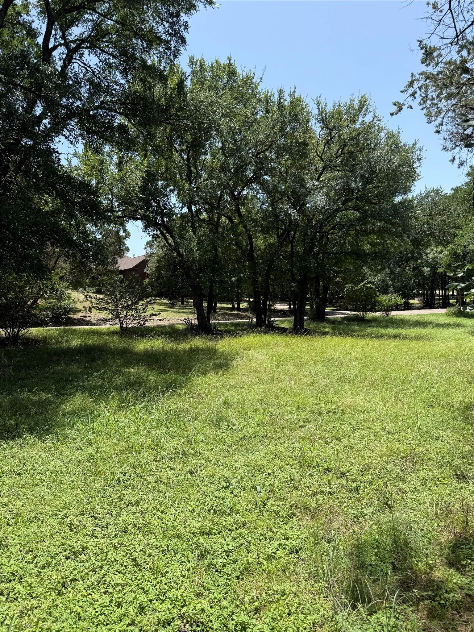 Single Family Residence For Sale in Johnson County , 9217 Indian Trail, Rio Vista, Texas 76093, 3 Bedroom, 3 Bathroom, 2 Garage spaces, 1,450 Sqft, built in 2001, Price $345,000, mls#21316813, Real Estate Agent in Rio Vista, Homes For Sale in Johnson county, Homes For Sale in Rio Vista, Realtor in Rio Vista Texas, Real Estate Brokerage Independent Realty Texas, Luminita Cordes Realtor