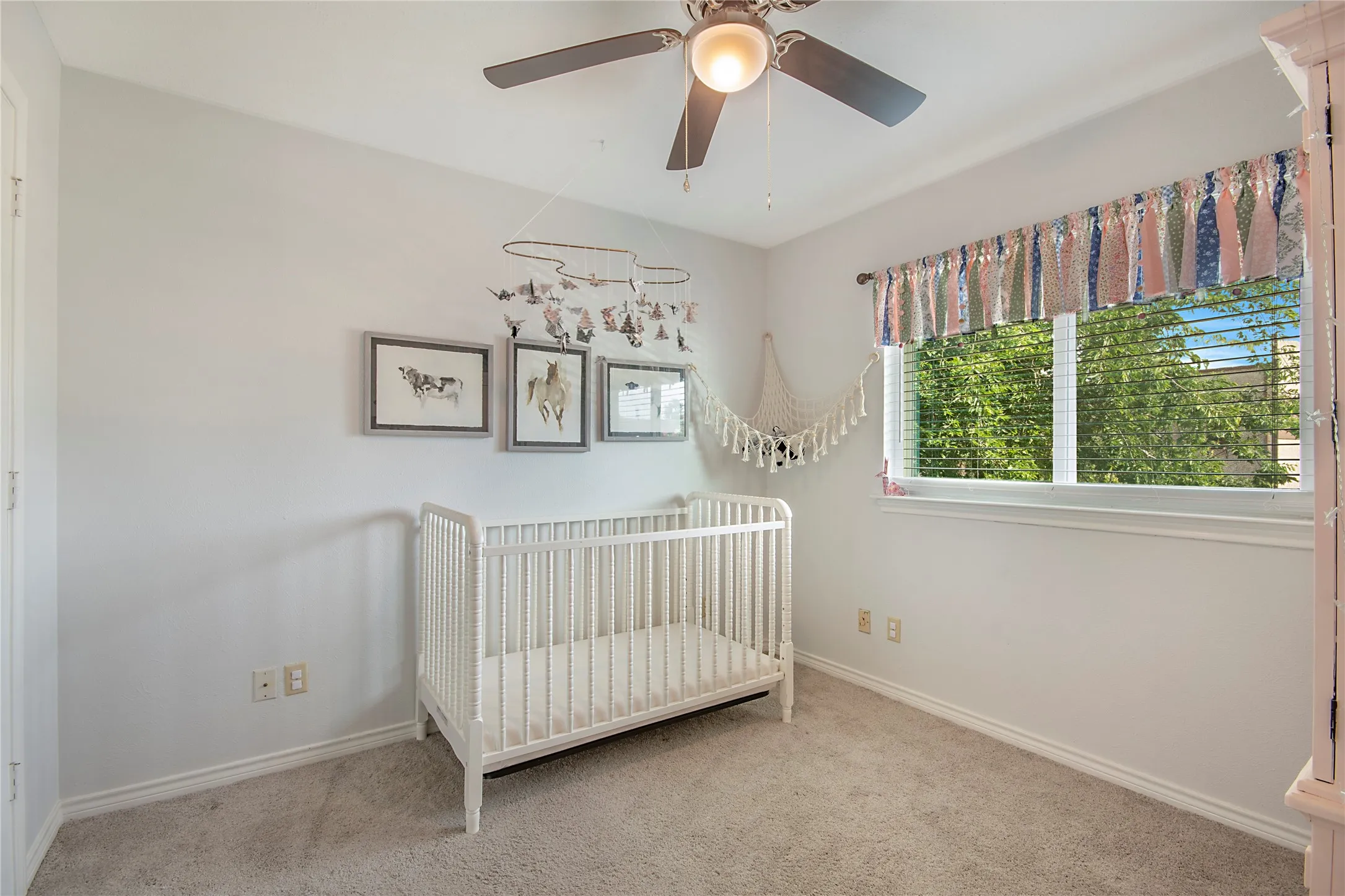 Single Family Residence For Sale in Rockwall County , 218 Saint Marys Place, Rockwall, Texas 75087, 3 Bedroom, 2 Bathroom, 1 Garage spaces, 1,161 Sqft, built in 1984, mls#21309637, Real Estate Agent in Rockwall, Homes For Sale in Rockwall county, Homes For Sale in Rockwall, Realtor in Rockwall Texas, Real Estate Brokerage Independent Realty Texas, Luminita Cordes Realtor
