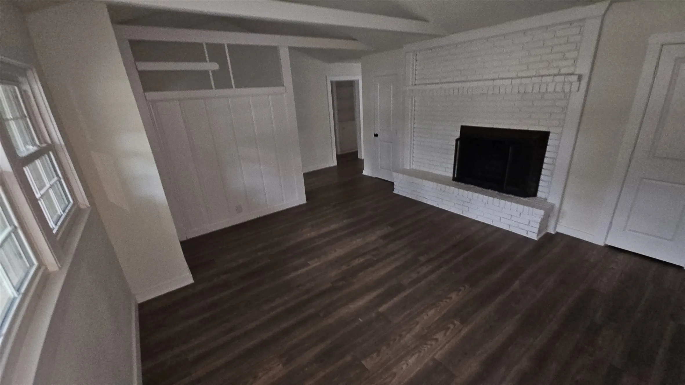 Single Family Residence For Sale in Tarrant County , 1712 Yolanda Drive, Fort Worth, Texas 76112, 3 Bedroom, 3 Bathroom, Garage spaces, 2,468 Sqft, built in 1953, mls#21309276, Real Estate Agent in Fort Worth, Homes For Sale in Tarrant county, Homes For Sale in Fort Worth, Realtor in Fort Worth Texas, Real Estate Brokerage Independent Realty Texas, Luminita Cordes Realtor