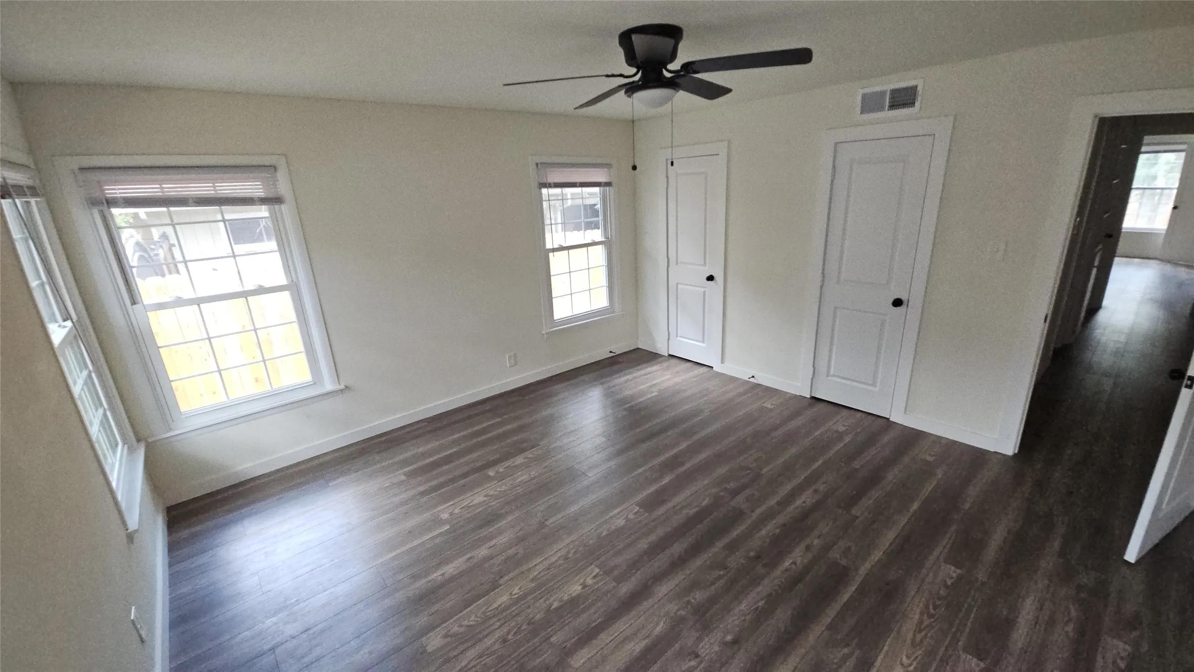Single Family Residence For Sale in Tarrant County , 1712 Yolanda Drive, Fort Worth, Texas 76112, 3 Bedroom, 3 Bathroom, Garage spaces, 2,468 Sqft, built in 1953, mls#21309276, Real Estate Agent in Fort Worth, Homes For Sale in Tarrant county, Homes For Sale in Fort Worth, Realtor in Fort Worth Texas, Real Estate Brokerage Independent Realty Texas, Luminita Cordes Realtor