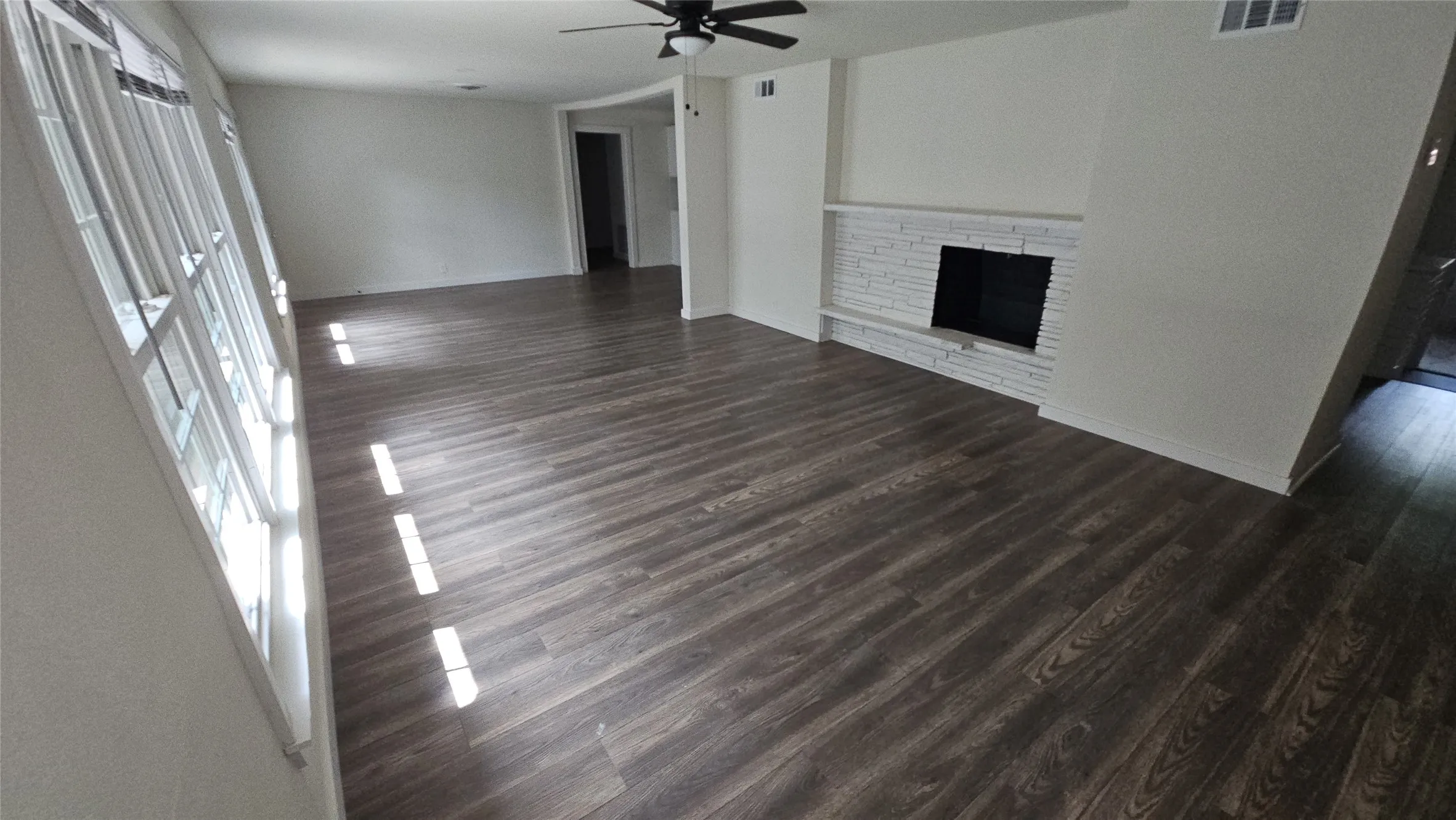 Single Family Residence For Sale in Tarrant County , 1712 Yolanda Drive, Fort Worth, Texas 76112, 3 Bedroom, 3 Bathroom, Garage spaces, 2,468 Sqft, built in 1953, mls#21309276, Real Estate Agent in Fort Worth, Homes For Sale in Tarrant county, Homes For Sale in Fort Worth, Realtor in Fort Worth Texas, Real Estate Brokerage Independent Realty Texas, Luminita Cordes Realtor