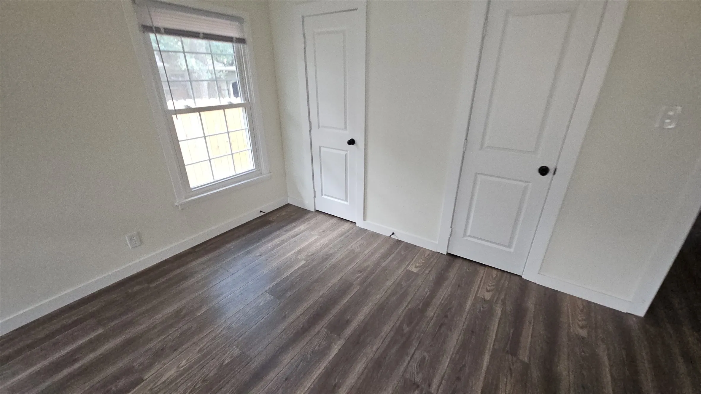 Single Family Residence For Sale in Tarrant County , 1712 Yolanda Drive, Fort Worth, Texas 76112, 3 Bedroom, 3 Bathroom, Garage spaces, 2,468 Sqft, built in 1953, mls#21309276, Real Estate Agent in Fort Worth, Homes For Sale in Tarrant county, Homes For Sale in Fort Worth, Realtor in Fort Worth Texas, Real Estate Brokerage Independent Realty Texas, Luminita Cordes Realtor