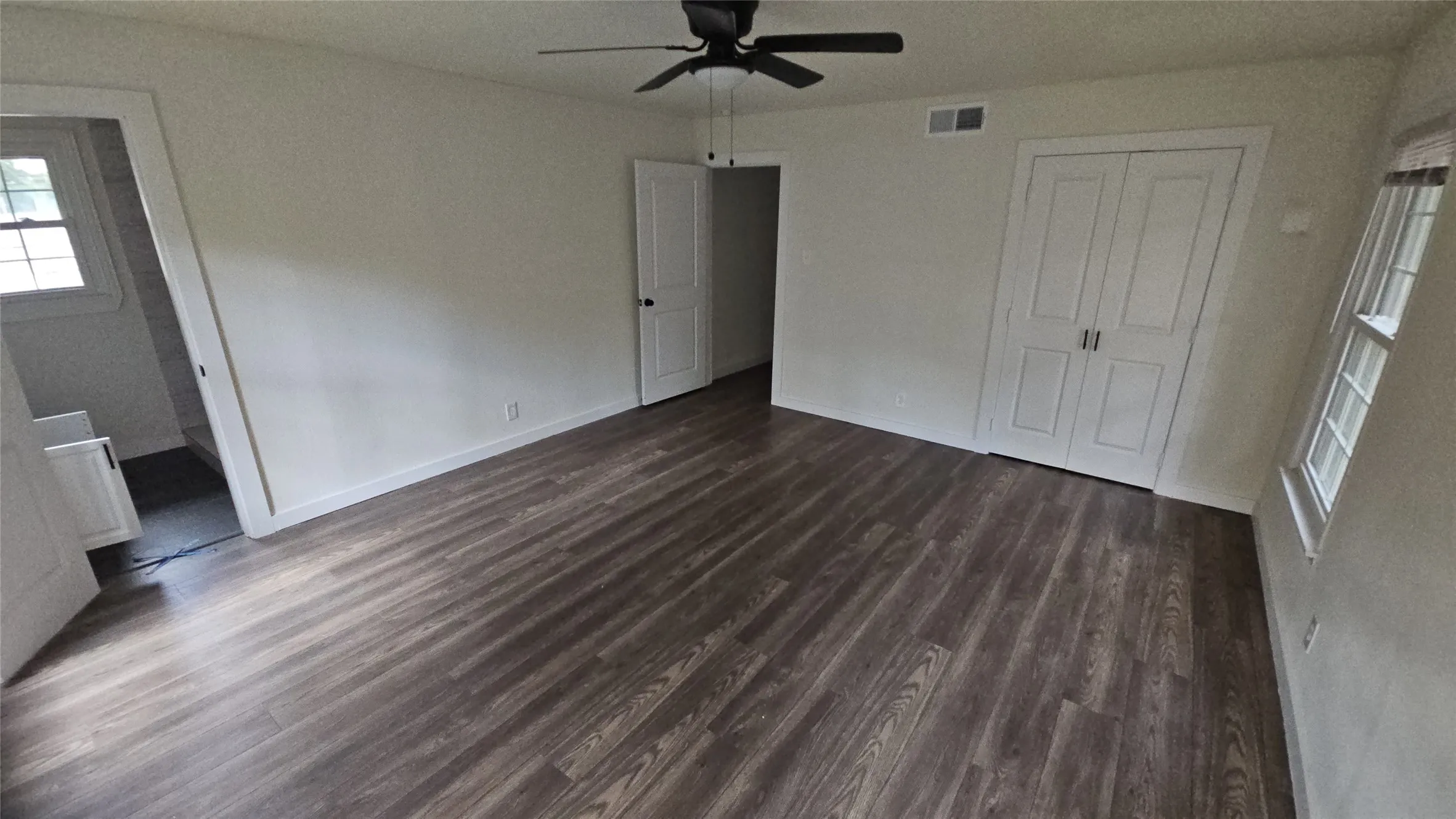 Single Family Residence For Sale in Tarrant County , 1712 Yolanda Drive, Fort Worth, Texas 76112, 3 Bedroom, 3 Bathroom, Garage spaces, 2,468 Sqft, built in 1953, mls#21309276, Real Estate Agent in Fort Worth, Homes For Sale in Tarrant county, Homes For Sale in Fort Worth, Realtor in Fort Worth Texas, Real Estate Brokerage Independent Realty Texas, Luminita Cordes Realtor