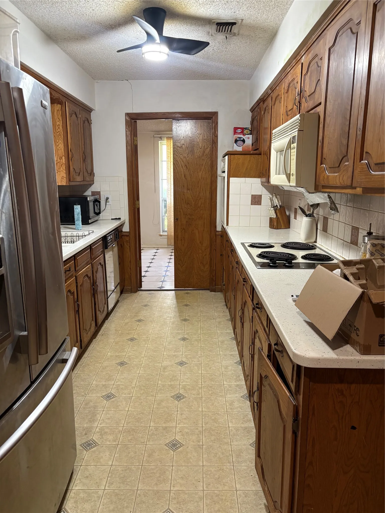 Single Family Residence For Sale in Dallas County , 702 Granada Drive, Duncanville, Texas 75116, 4 Bedroom, 2 Bathroom, 2 Garage spaces, 2,138 Sqft, built in 1970, mls#21317872, Real Estate Agent in Duncanville, Homes For Sale in Dallas county, Homes For Sale in Duncanville, Realtor in Duncanville Texas, Real Estate Brokerage Independent Realty Texas, Luminita Cordes Realtor