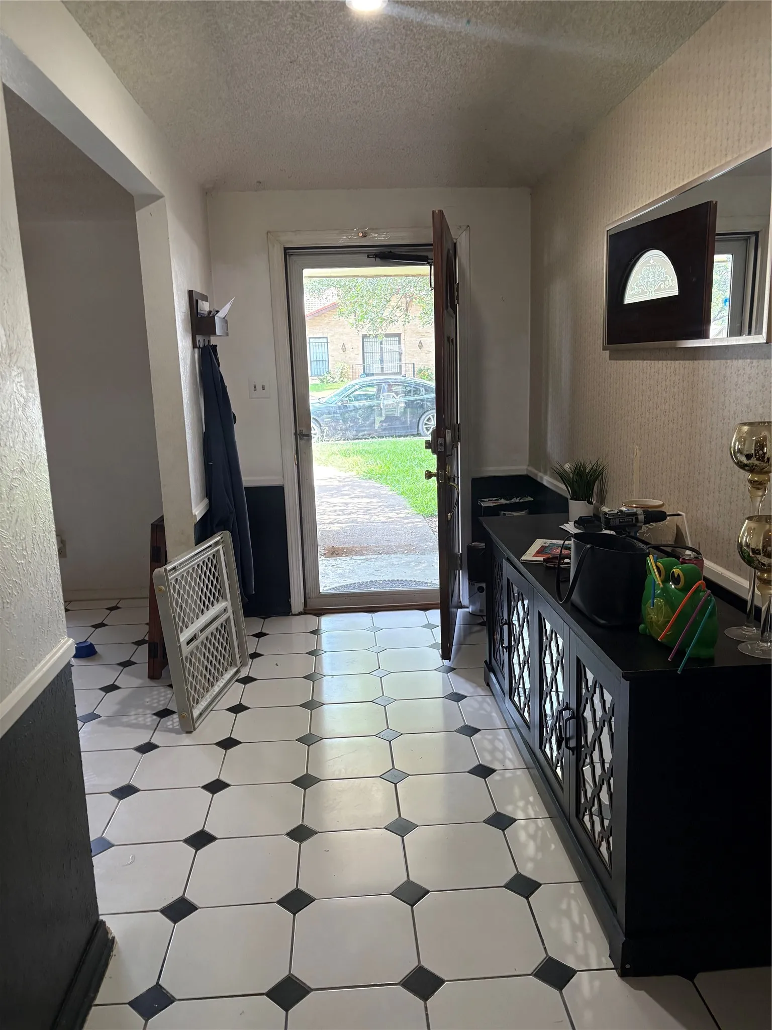 Single Family Residence For Sale in Dallas County , 702 Granada Drive, Duncanville, Texas 75116, 4 Bedroom, 2 Bathroom, 2 Garage spaces, 2,138 Sqft, built in 1970, mls#21317872, Real Estate Agent in Duncanville, Homes For Sale in Dallas county, Homes For Sale in Duncanville, Realtor in Duncanville Texas, Real Estate Brokerage Independent Realty Texas, Luminita Cordes Realtor