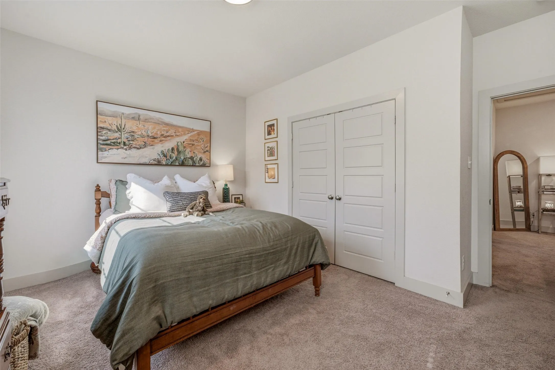 Single Family Residence For Sale in Tarrant County , 210 Wimberly Street, Fort Worth, Texas 76107, 3 Bedroom, 3 Bathroom, 2 Garage spaces, 2,081 Sqft, built in 2016, mls#21316054, Real Estate Agent in Fort Worth, Homes For Sale in Tarrant county, Homes For Sale in Fort Worth, Realtor in Fort Worth Texas, Real Estate Brokerage Independent Realty Texas, Luminita Cordes Realtor