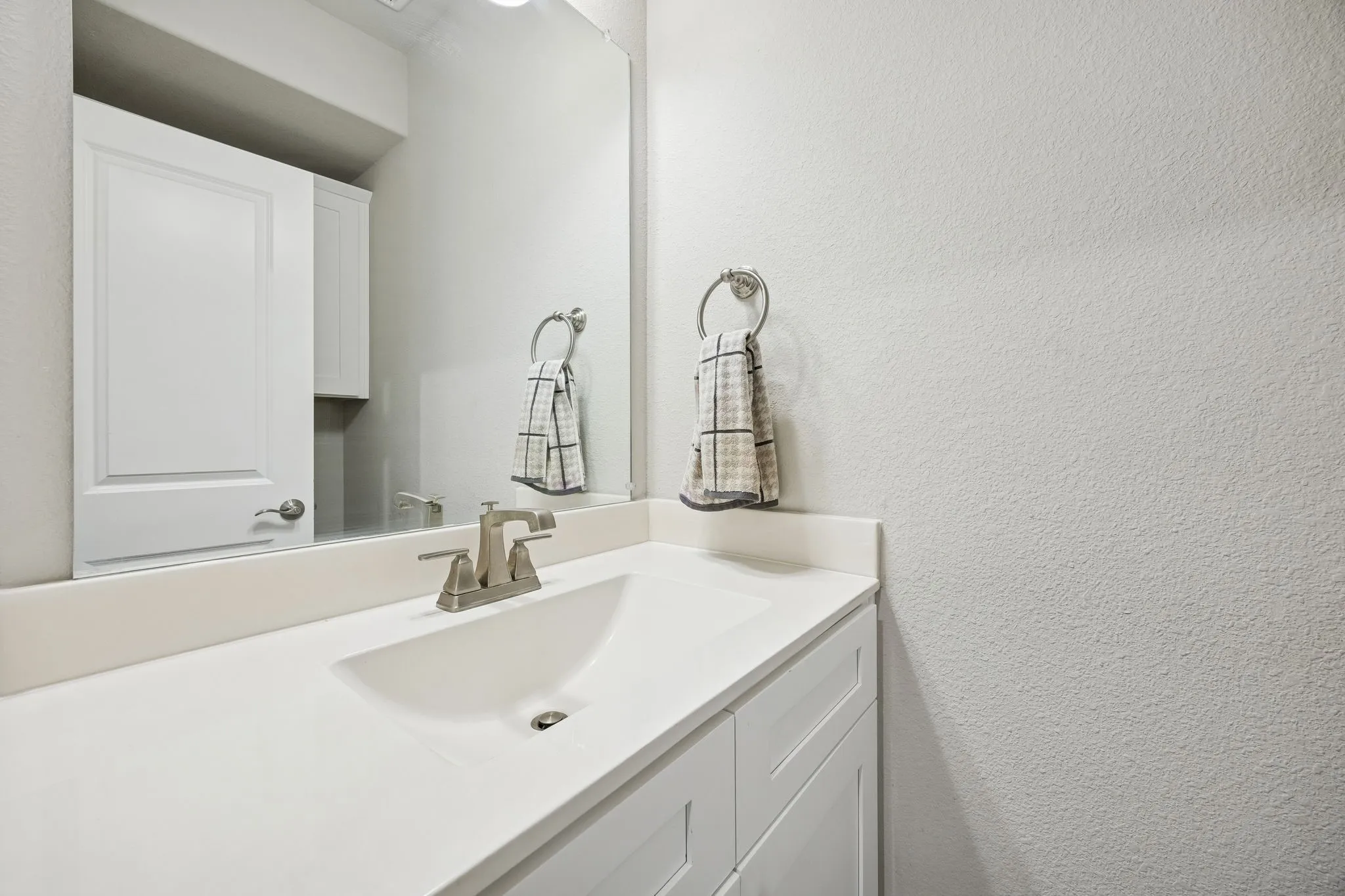 Single Family Residence For Sale in Collin County , 3217 Wedgewood Way, Wylie, Texas 75098, 5 Bedroom, 4 Bathroom, 2 Garage spaces, 3,877 Sqft, built in 2022, mls#21318066, Real Estate Agent in Wylie, Homes For Sale in Collin county, Homes For Sale in Wylie, Realtor in Wylie Texas, Real Estate Brokerage Independent Realty Texas, Luminita Cordes Realtor